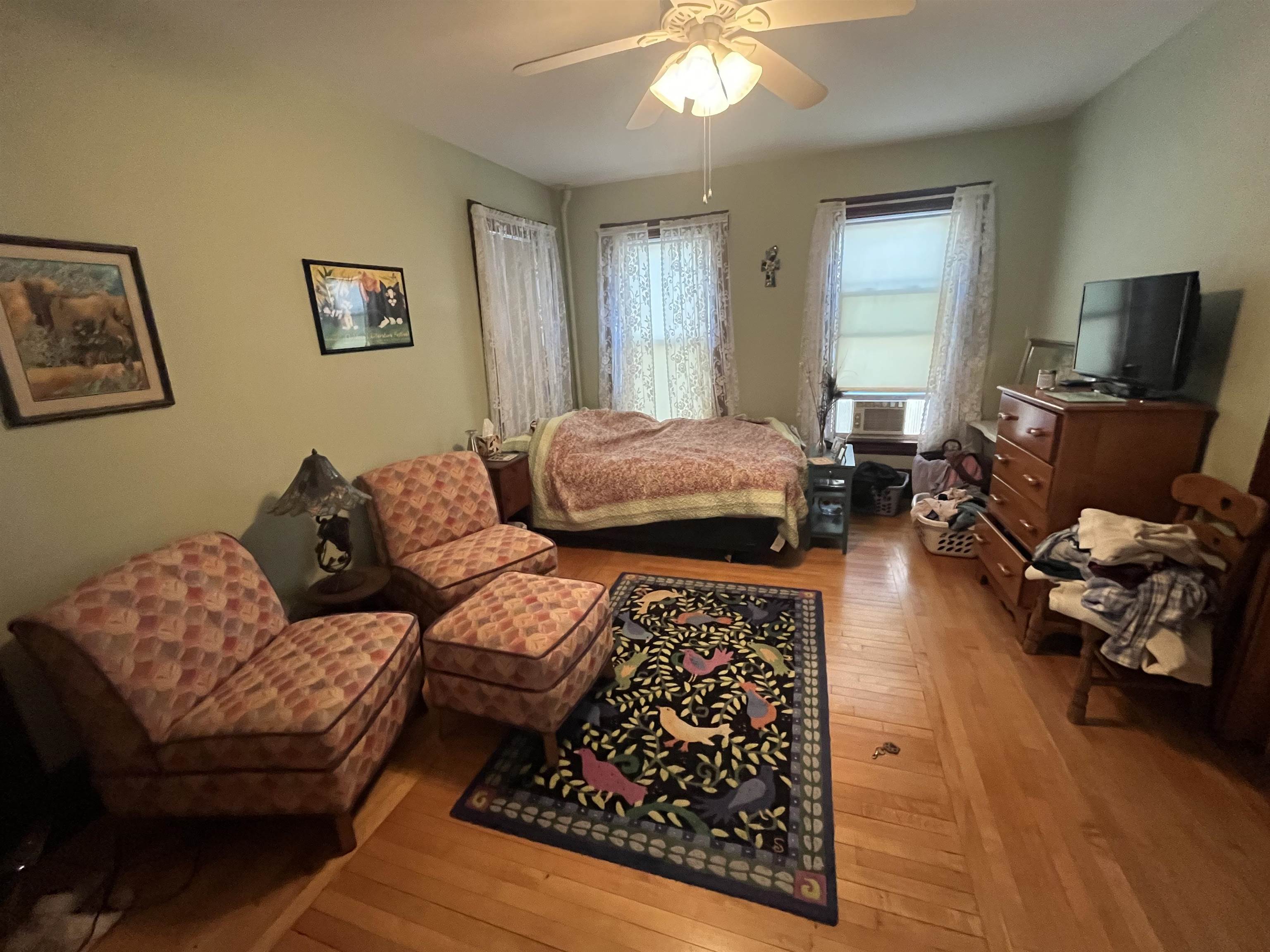 883 Union St, Manchester, NH 03104