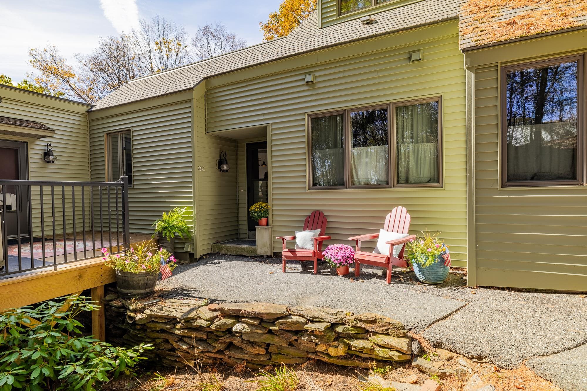 VILLAGE OF QUECHEE IN TOWN OF HARTFORD VT Condo for sale $$315,000 | $234 per sq.ft.