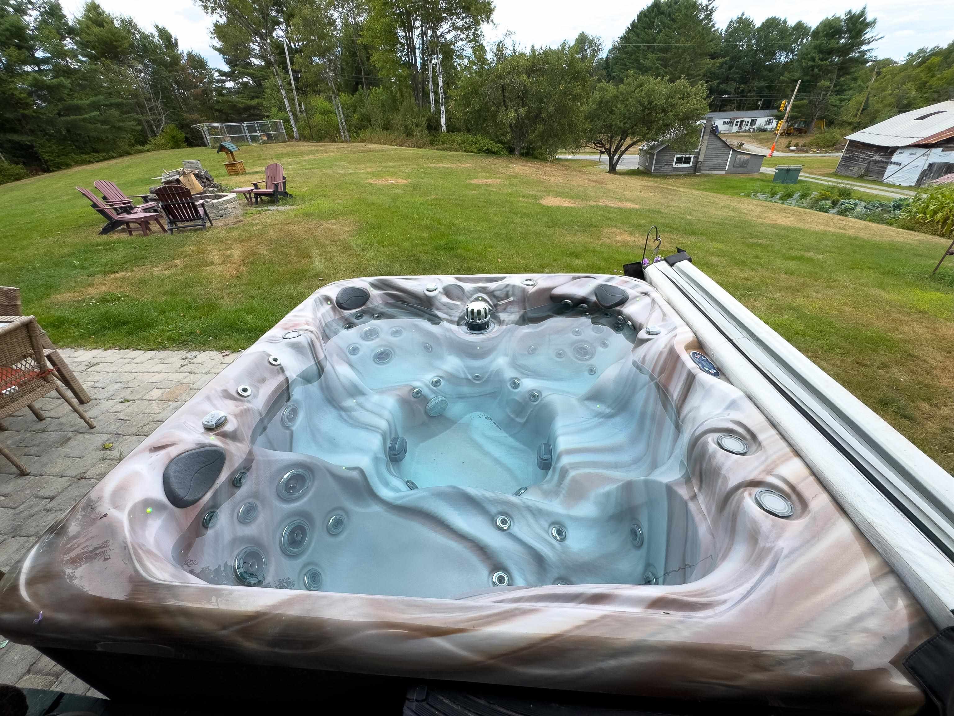 10 Duval Rd, Dalton, NH 03598