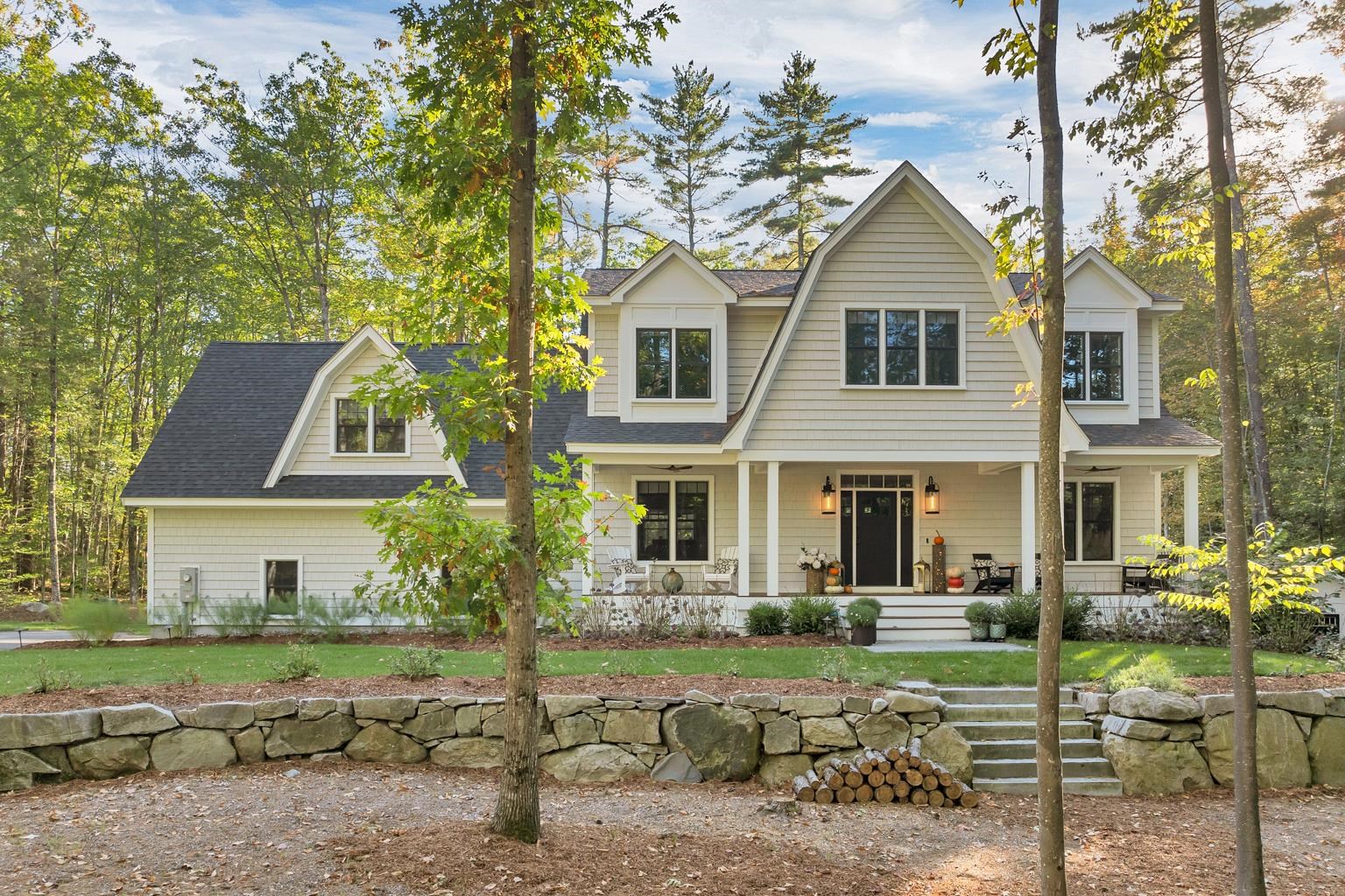 Alton NH Home for sale $$1,575,000 $392 per sq.ft.