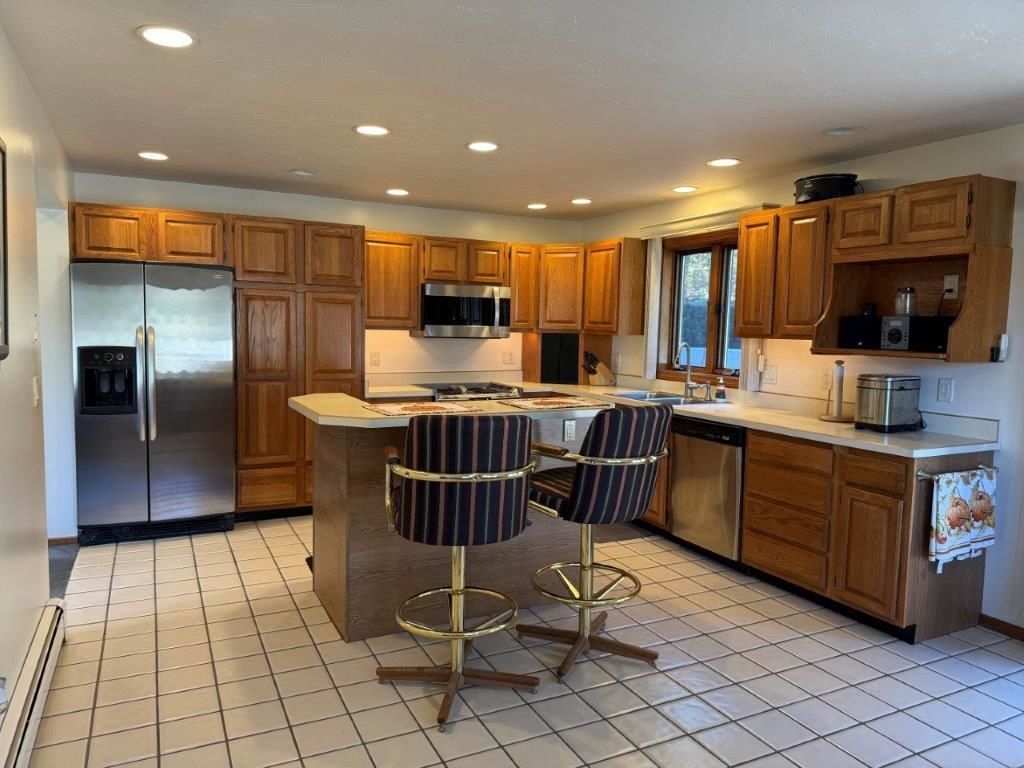 Loads Of Cabinets/Counters 24228781