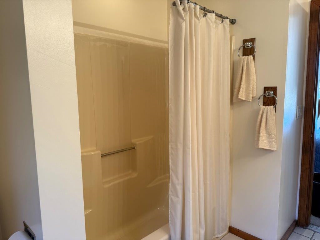 Second Floor Full Bath 24228805