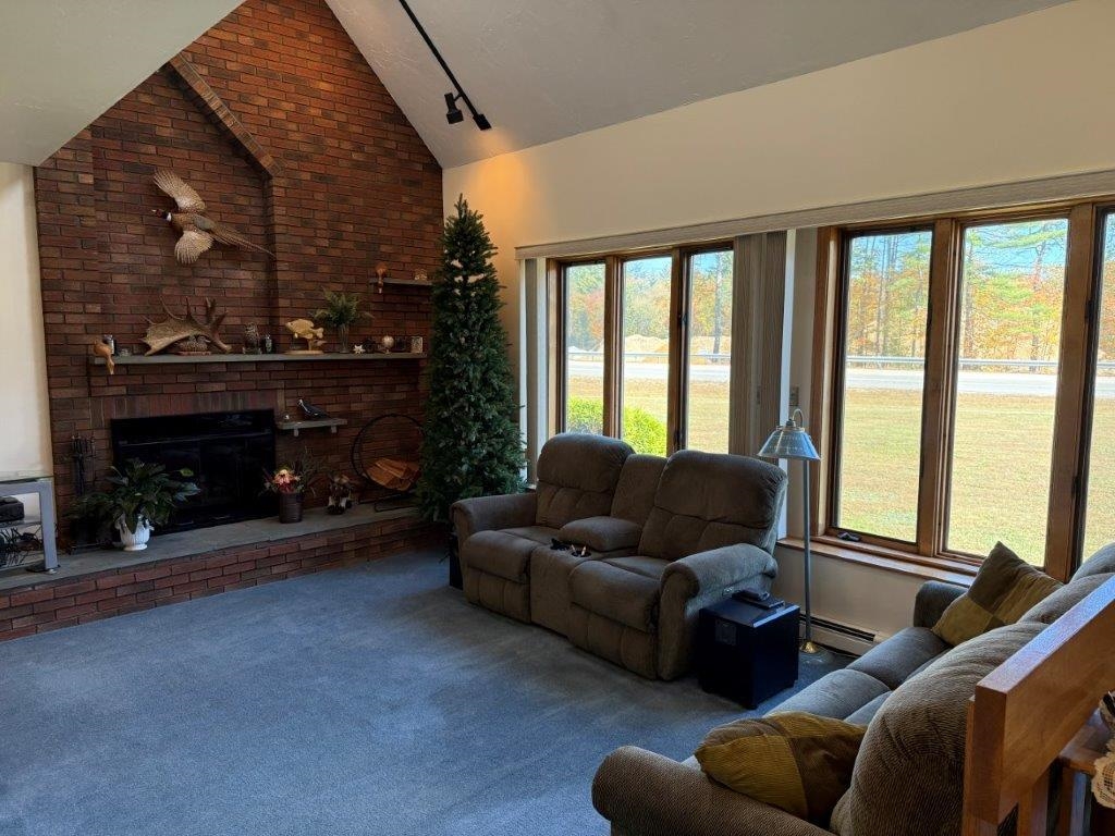 23x13 Living Room 24228788