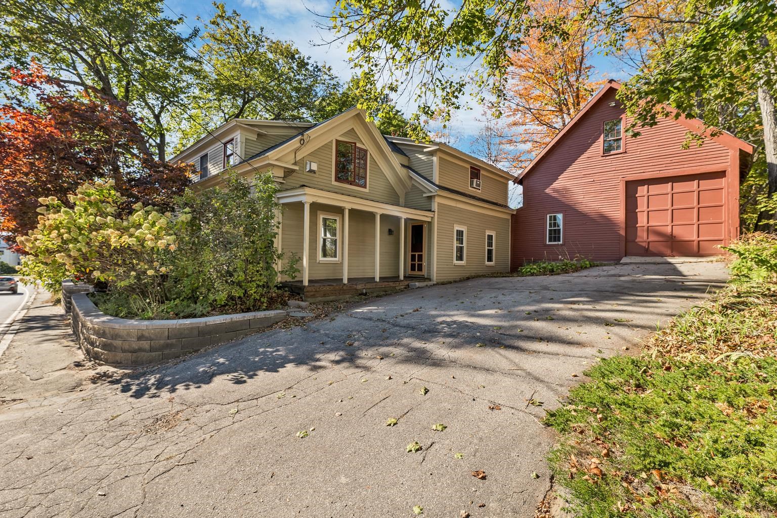 108 Center St, Wolfeboro, NH 03894