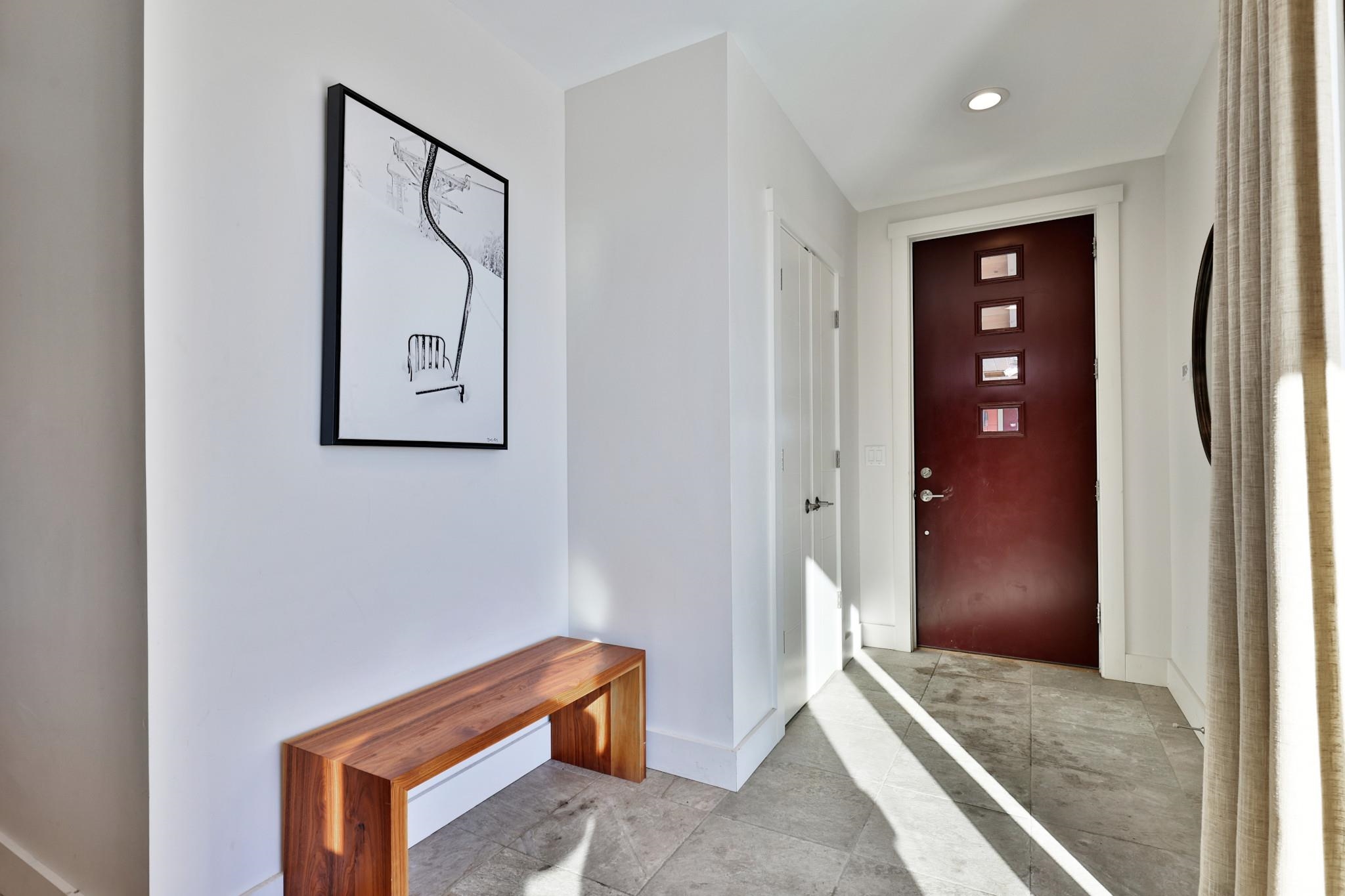 Entry to Sugar Maple 11 24245765