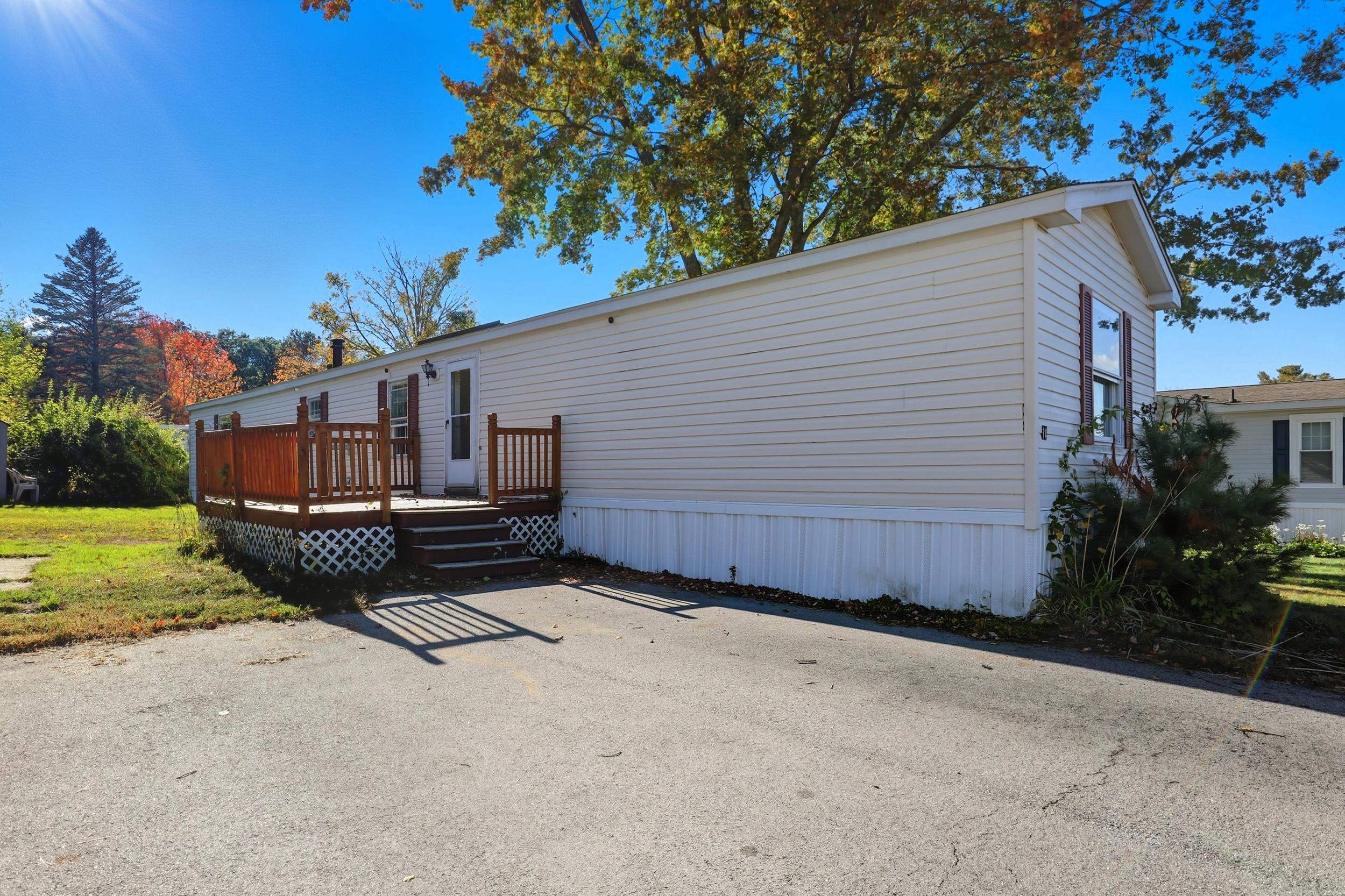 10 Lane Dr, Allenstown, NH 03275