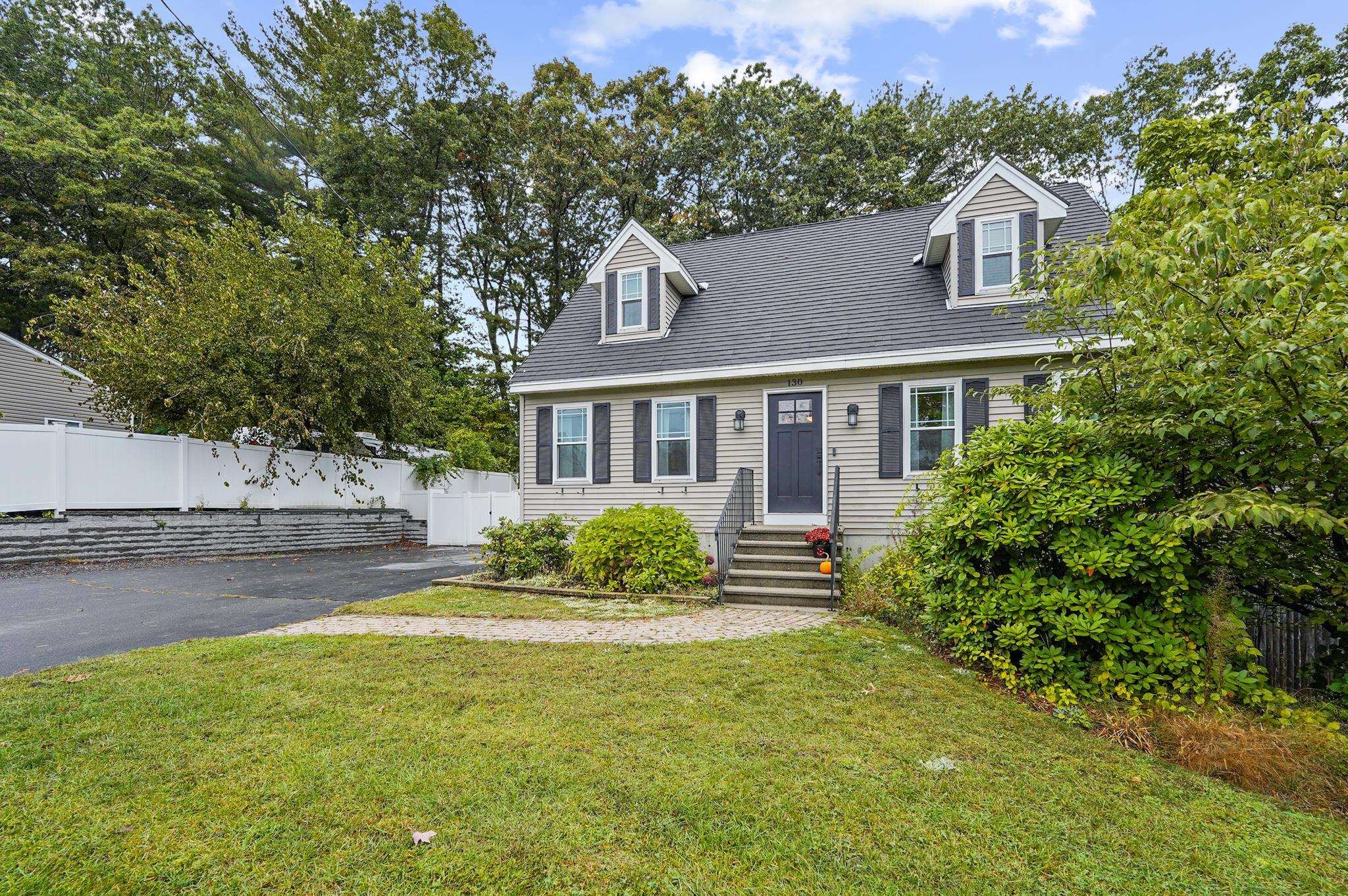 Homes for sale in Nashua, NH | 130 Linton St, Nashua, NH 03060 | MLS# 5065088