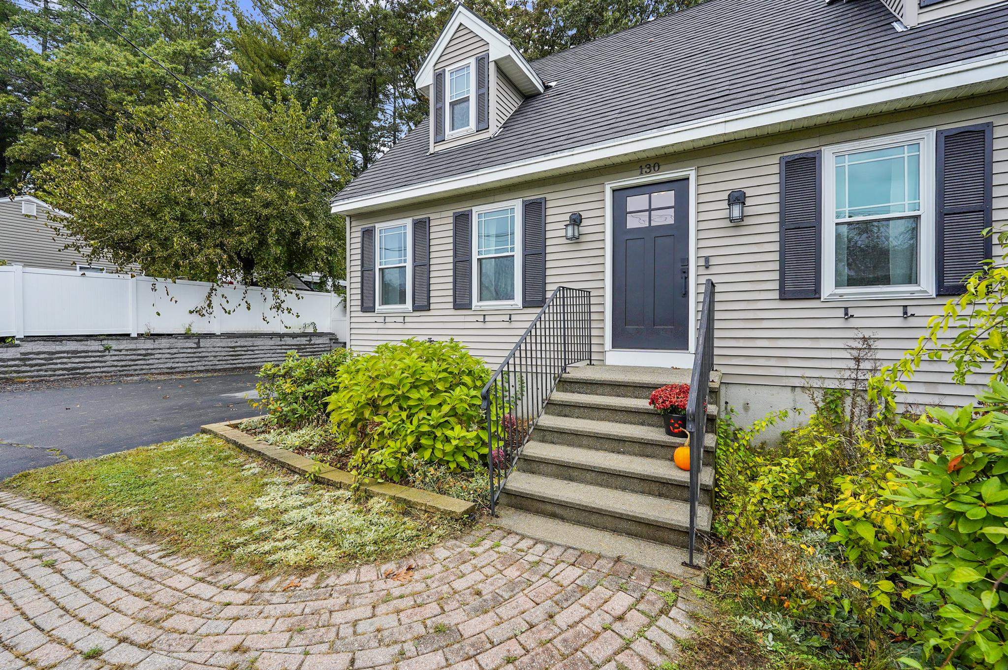 Homes for sale in Nashua, NH | 130 Linton St, Nashua, NH 03060 | MLS# 5065088