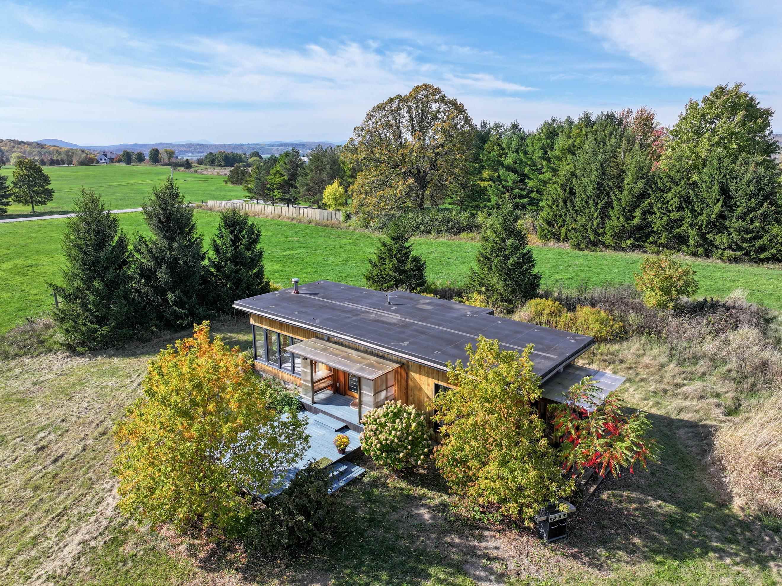 Cornwall VT Home for sale $$325,000 $340 per sq.ft.