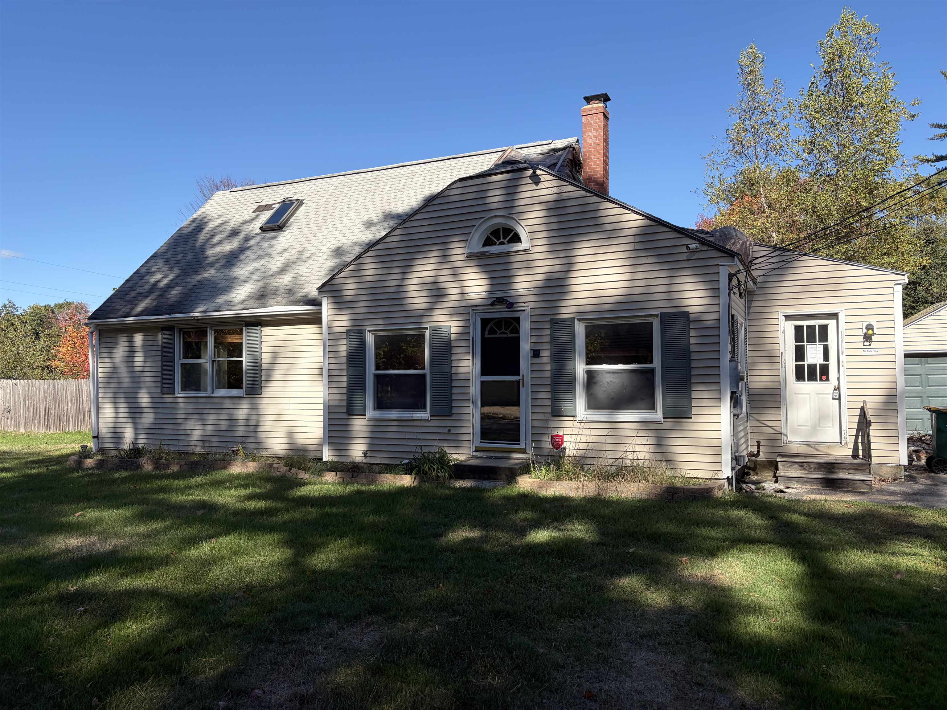 96 Salmon Falls Rd, Rochester, NH 03868