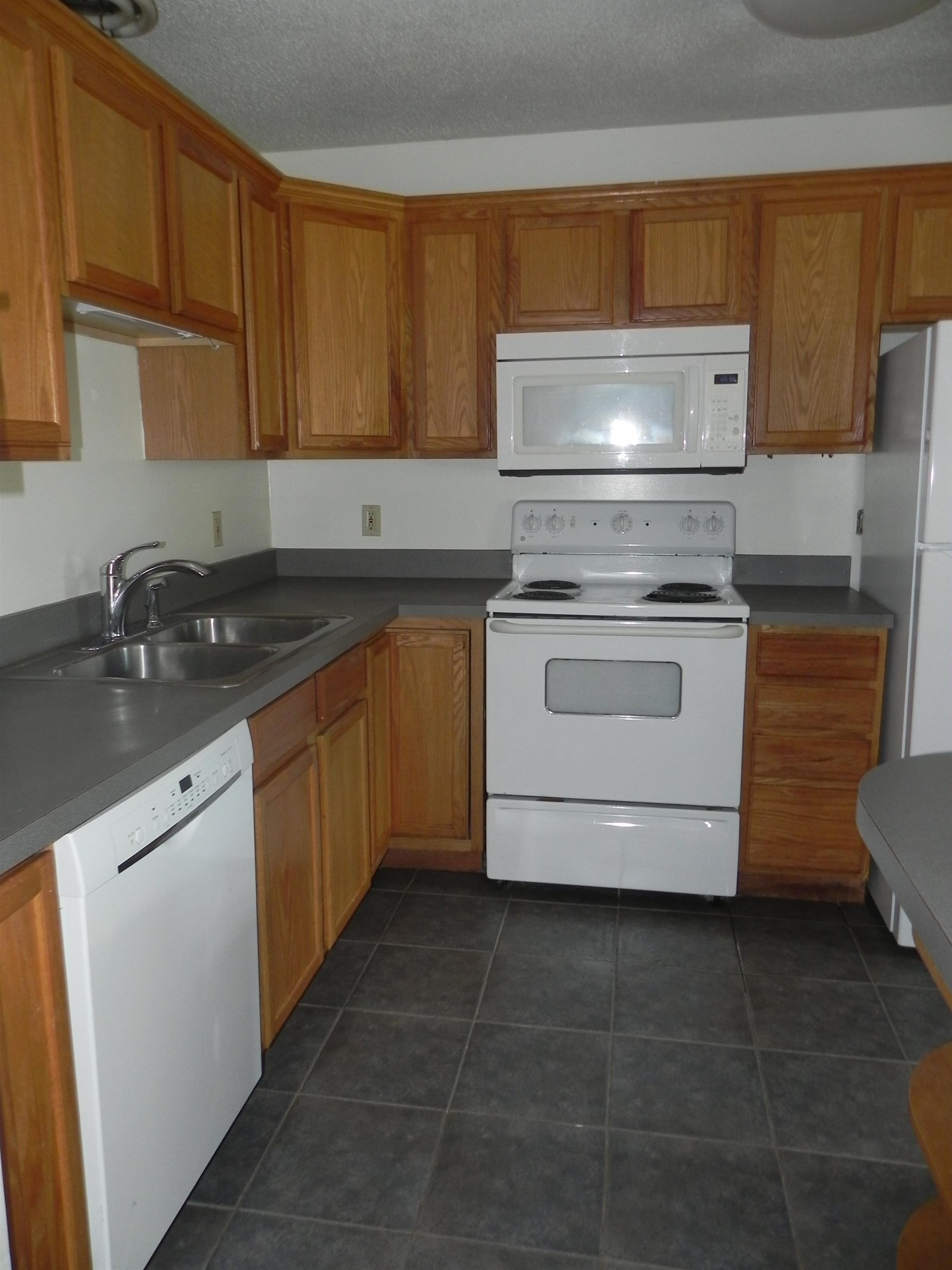 Homes for sale in South Burlington, VT | 17 Hawthorne Cir, South Burlington, VT 05403 | MLS# 5065171