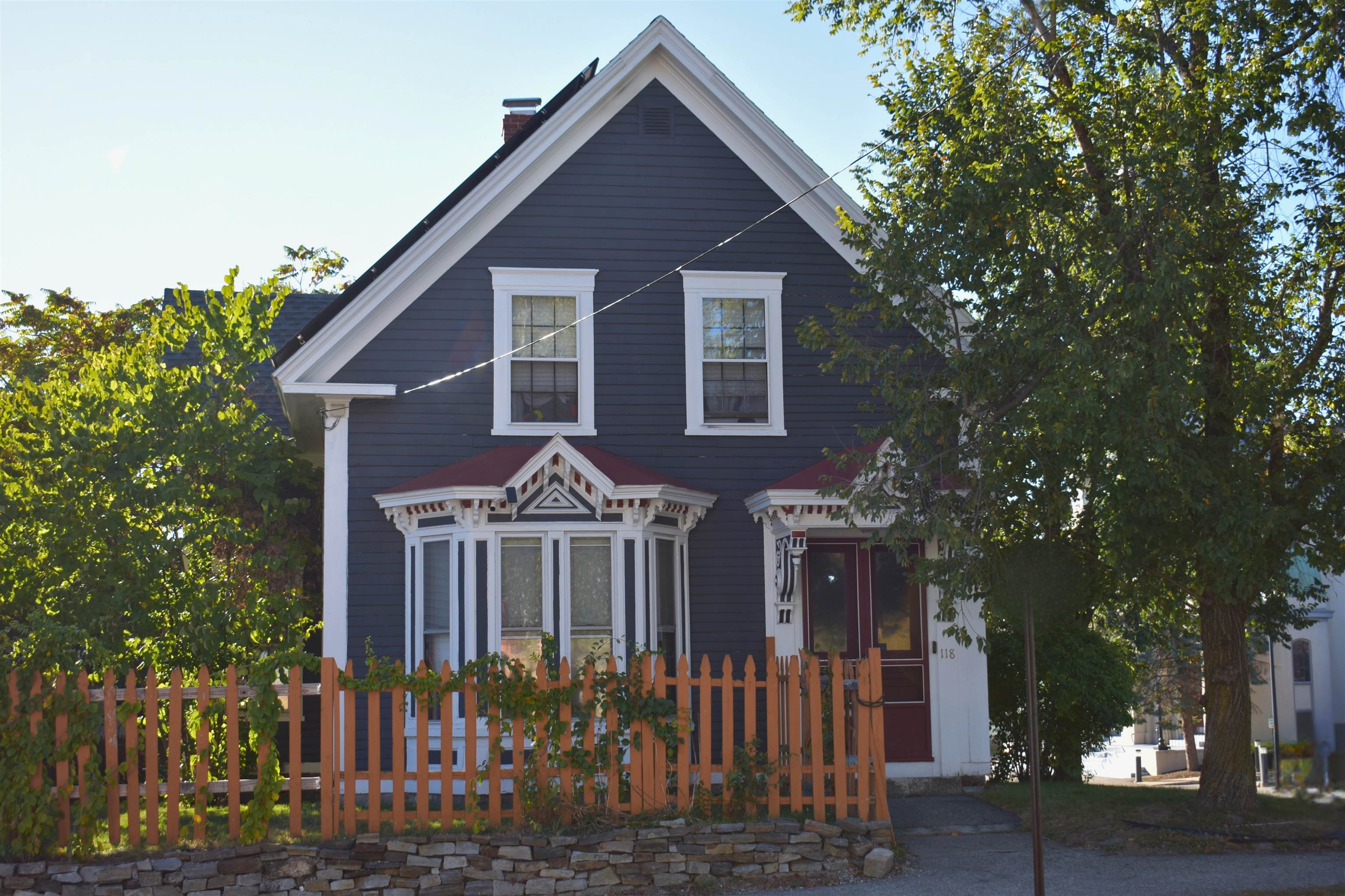 Homes for sale in Manchester, NH | 118 Walnut St, Manchester, NH 03104 | MLS# 5065222