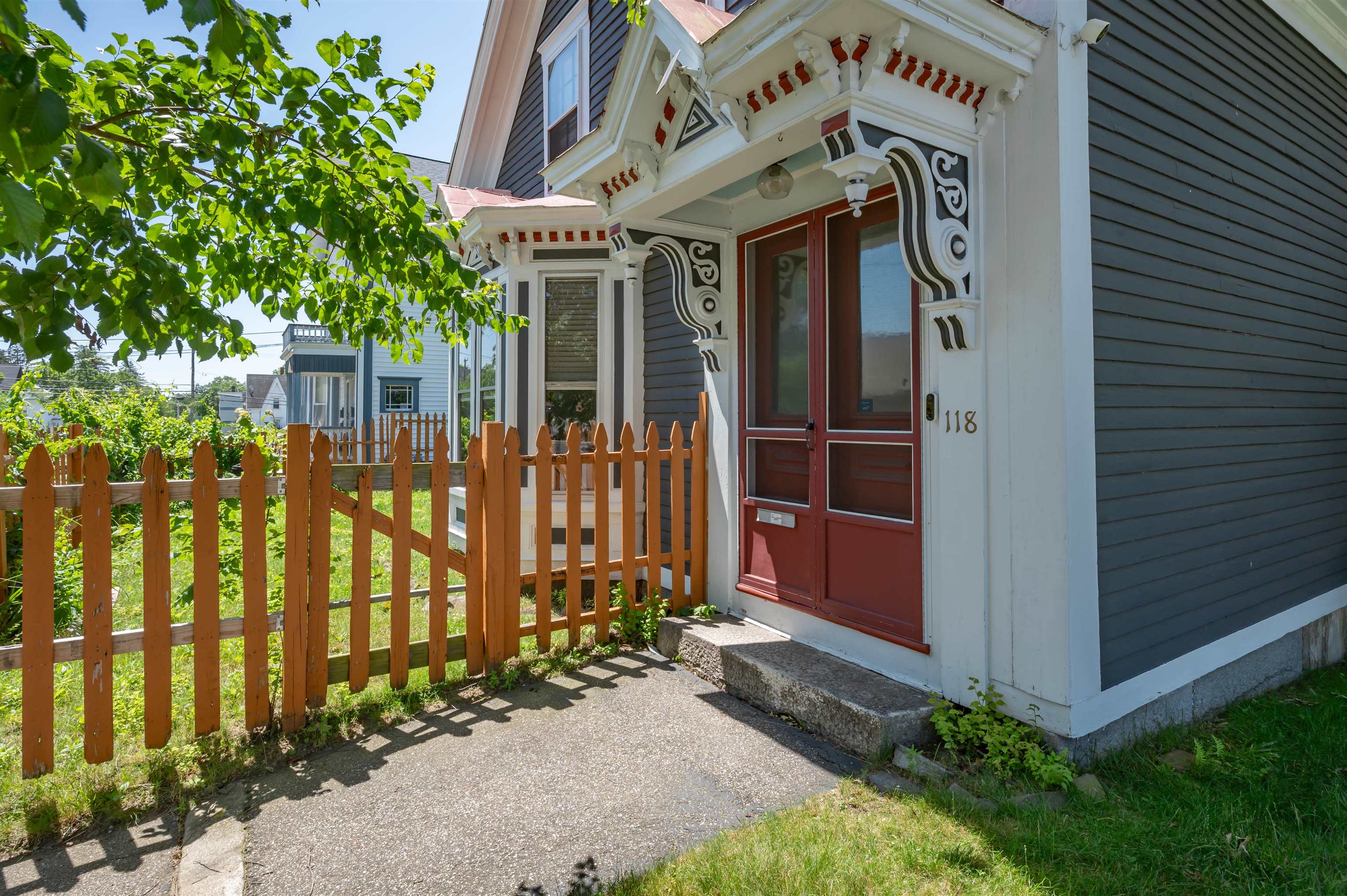 Homes for sale in Manchester, NH | 118 Walnut St, Manchester, NH 03104 | MLS# 5065222