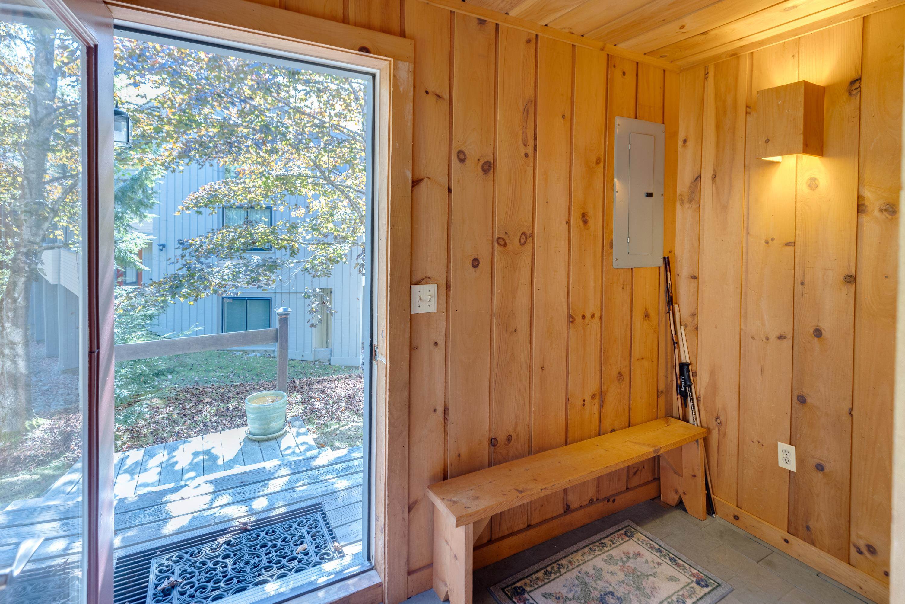 89 Clearbrook Rd, Lincoln, NH 03251