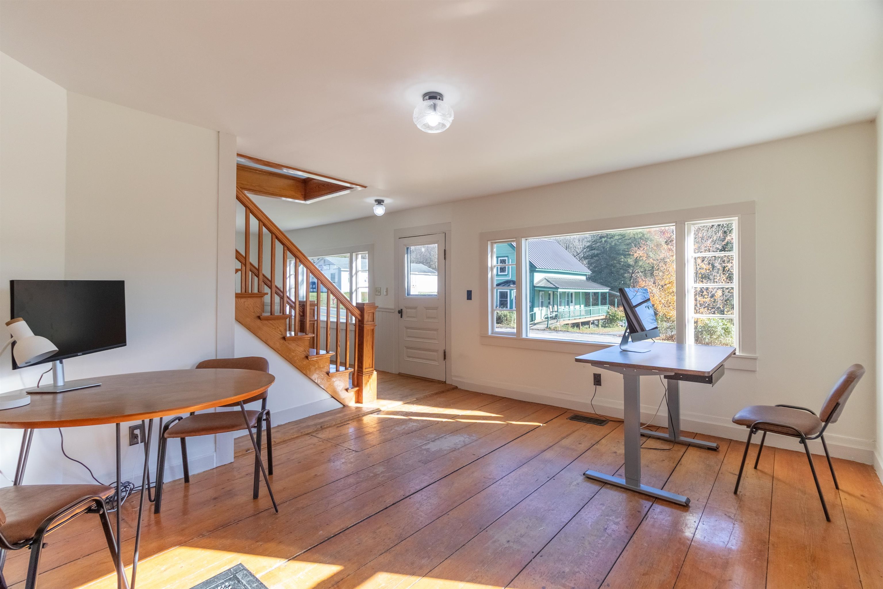 more of the living room