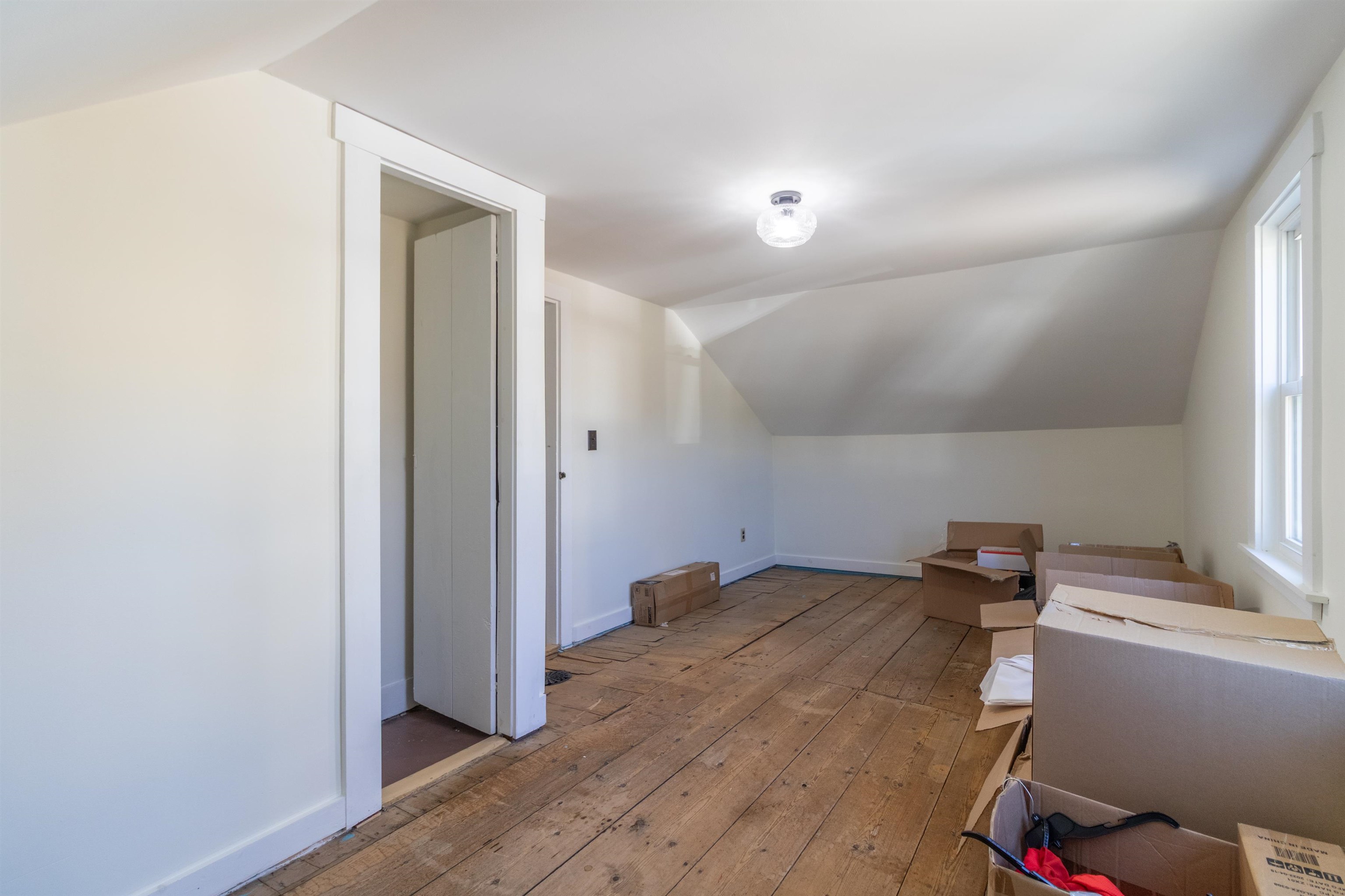 Upstairs south bedroom