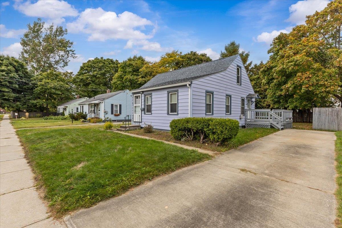 Homes for sale in Burlington, VT | 32 Birch Ct, Burlington, VT 05408 | MLS# 5065368