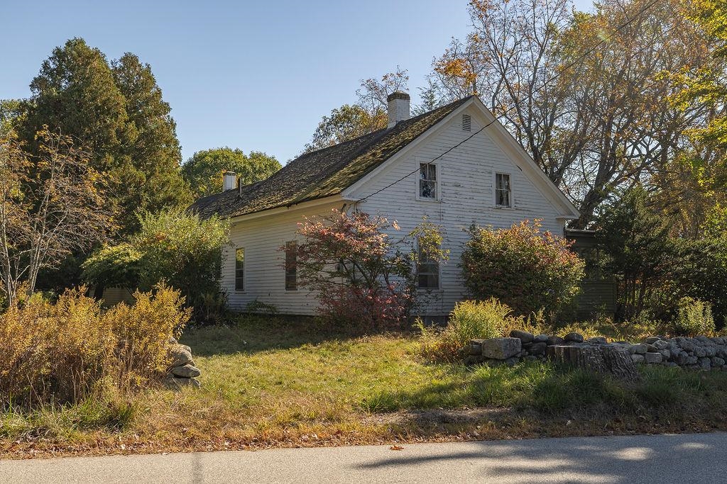 Bow NH Home for sale $$349,900 $277 per sq.ft.