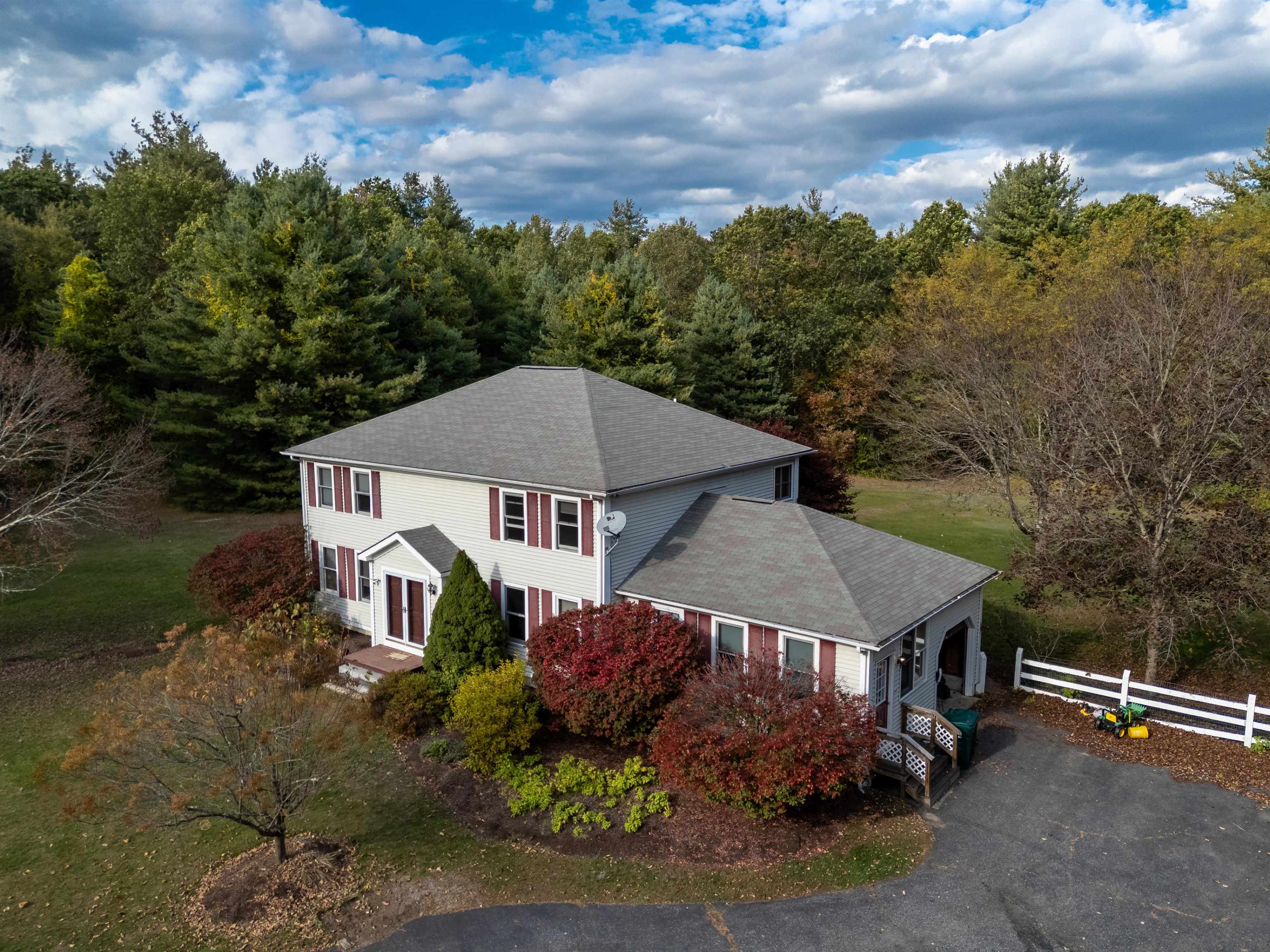 Photo of 334 Broad Street Hollis NH 03049