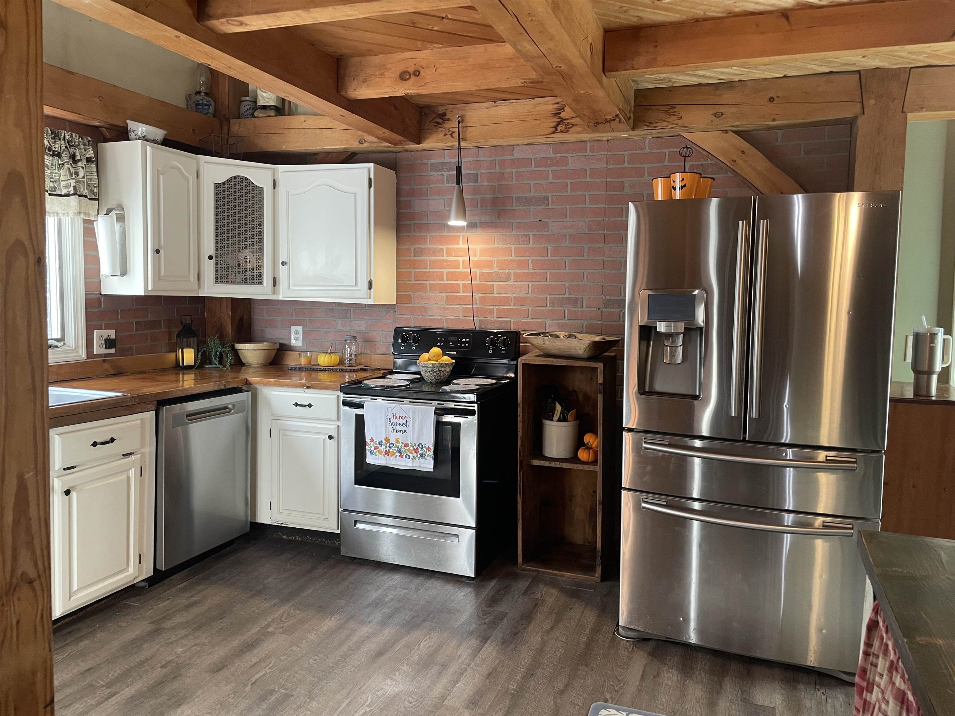 Homes for sale in Newmarket, NH | 141 Hersey Ln, Newmarket, NH 03857 | MLS# 5065445