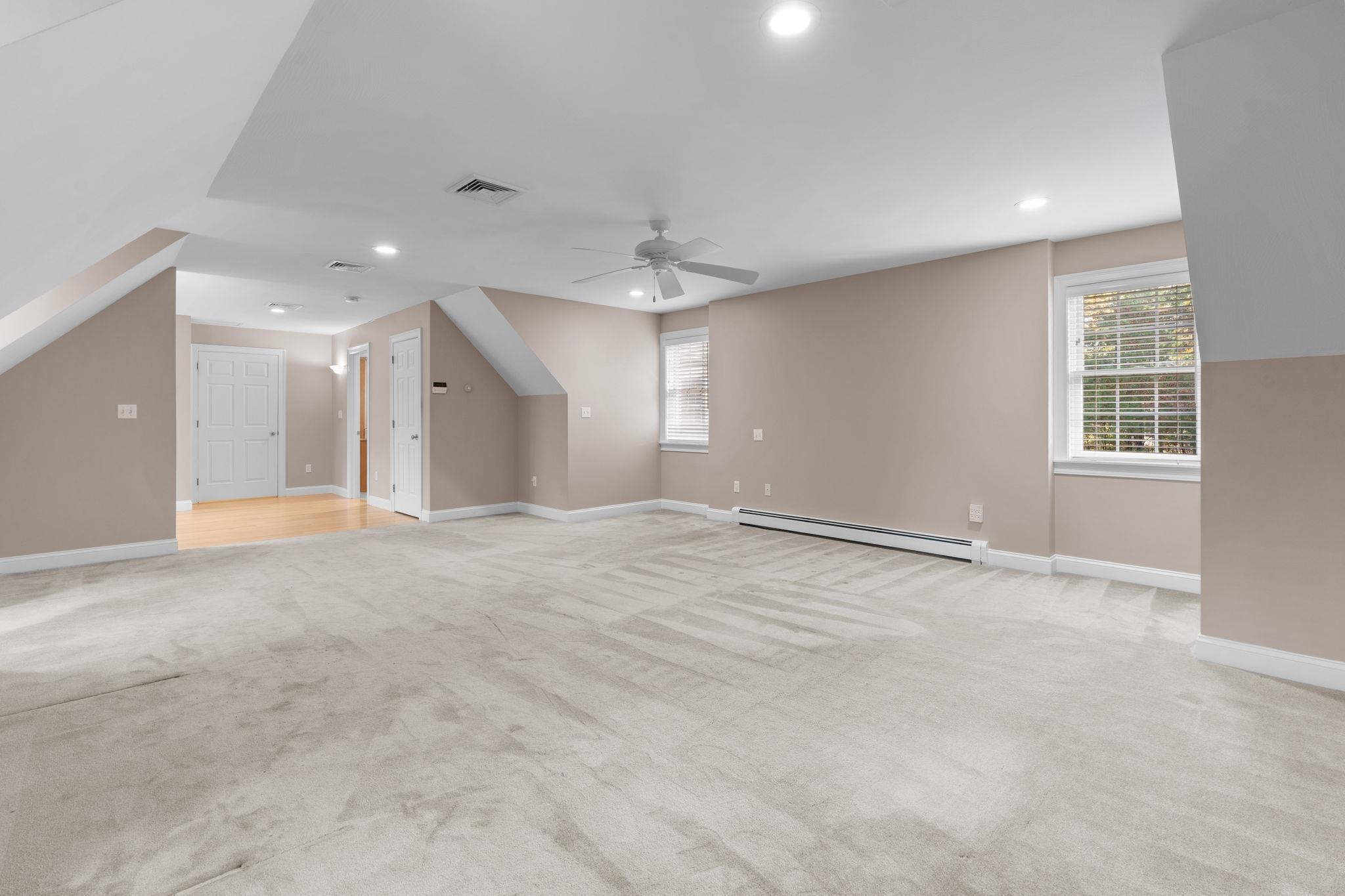 17 Welch Rd, Londonderry, NH 03053