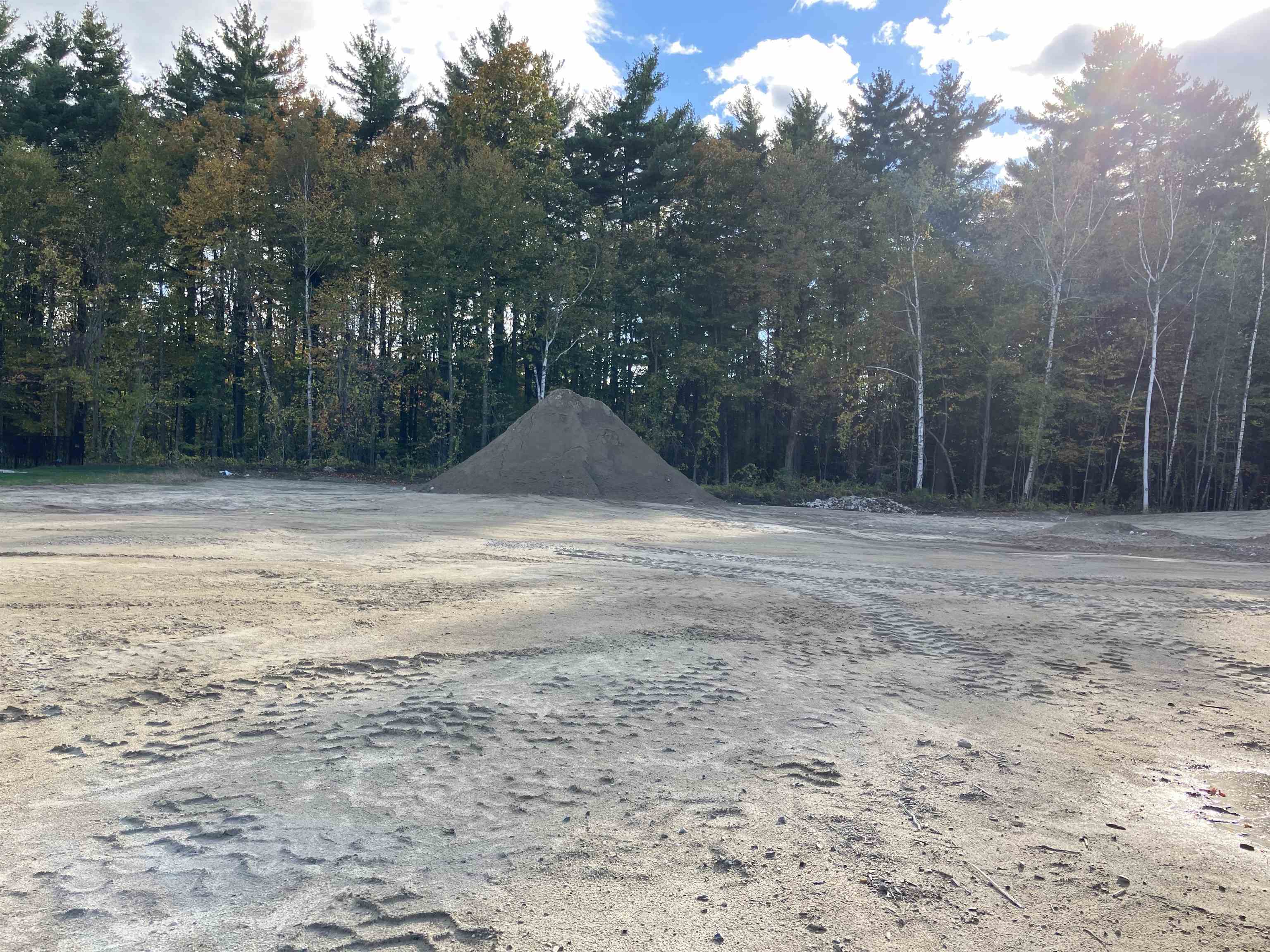 24 Stacey Ln, Chester, NH 03036