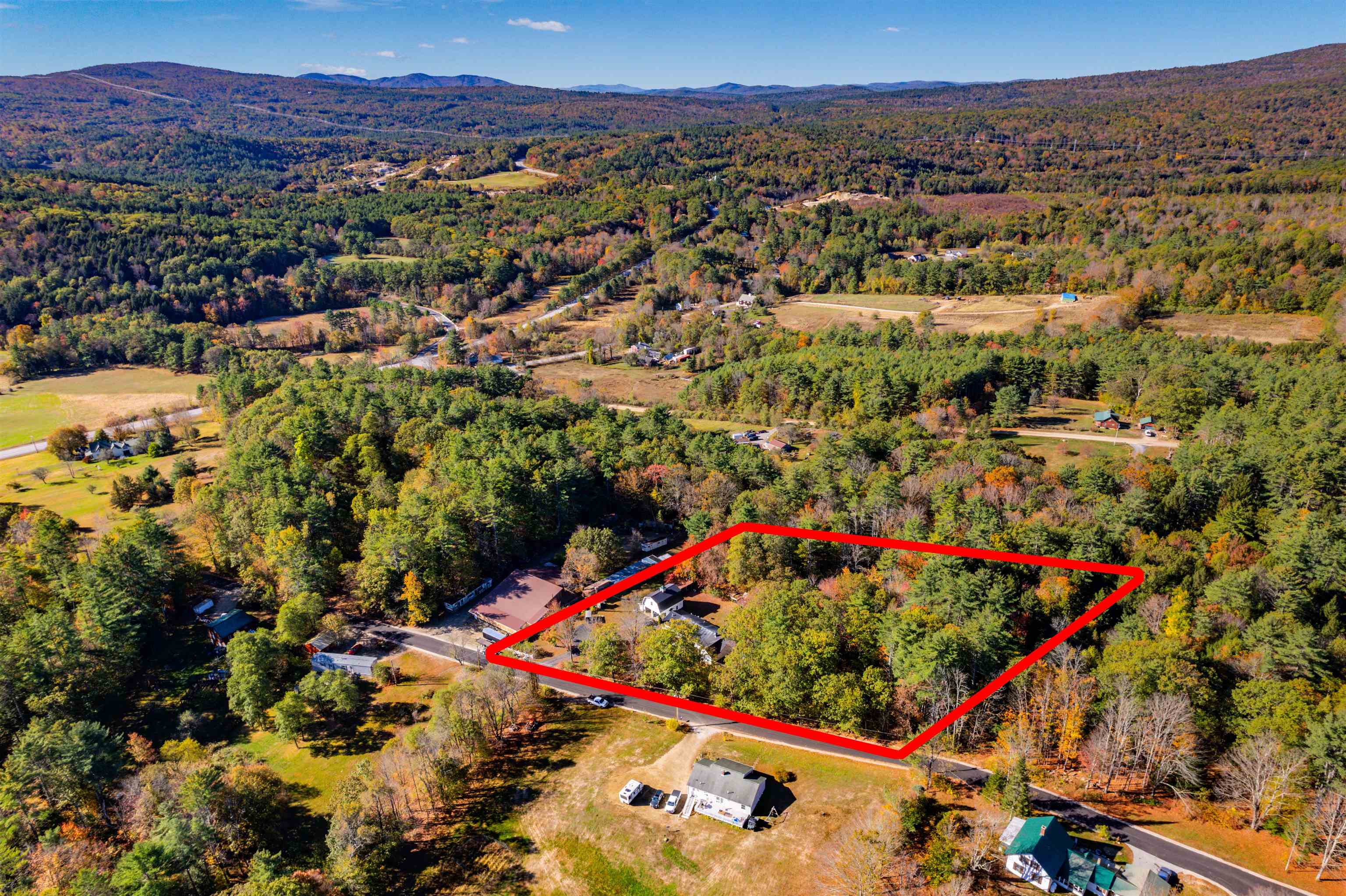 a short drive to Ragged Mountain Resort