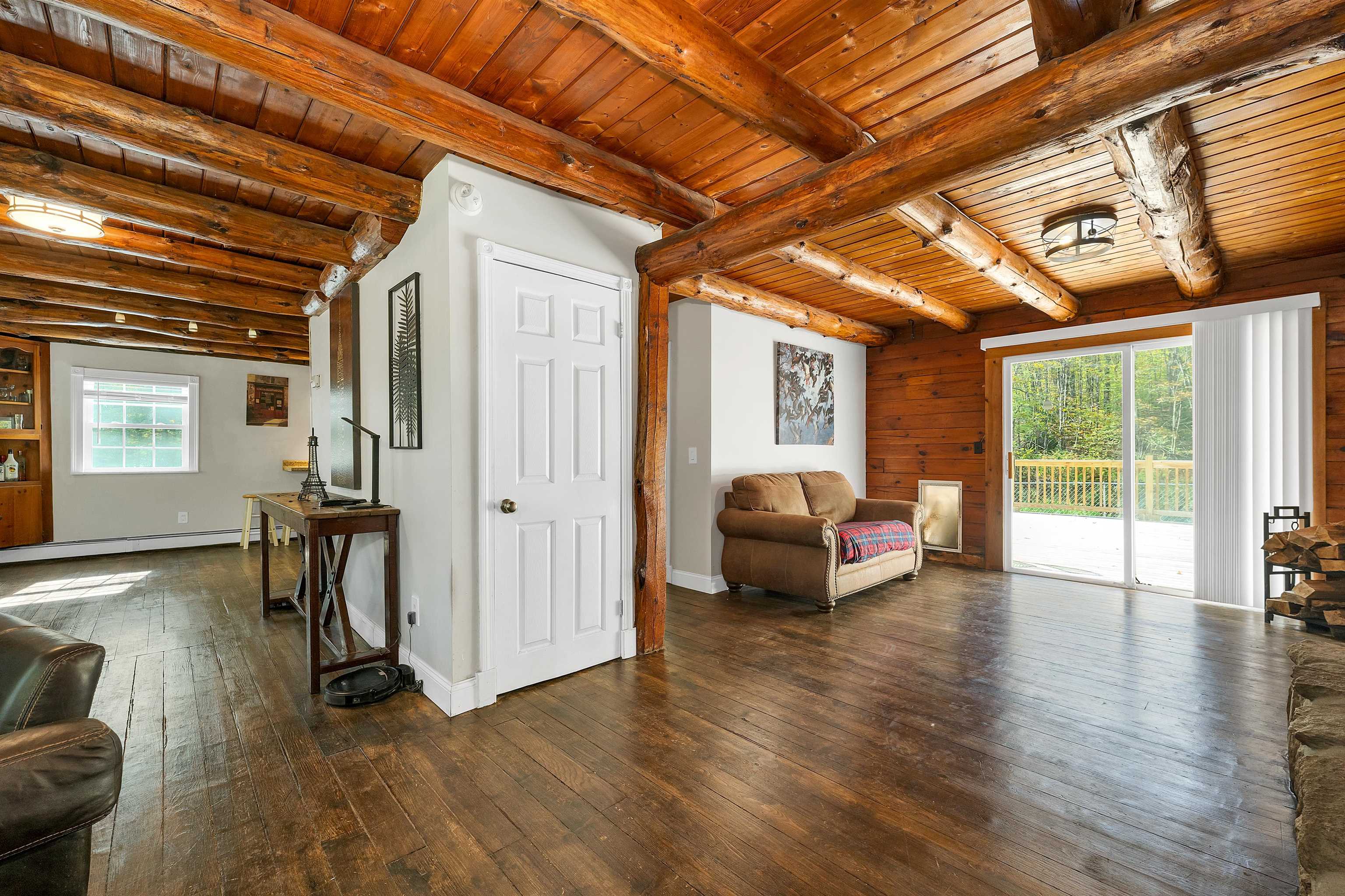 Living Room 24267126