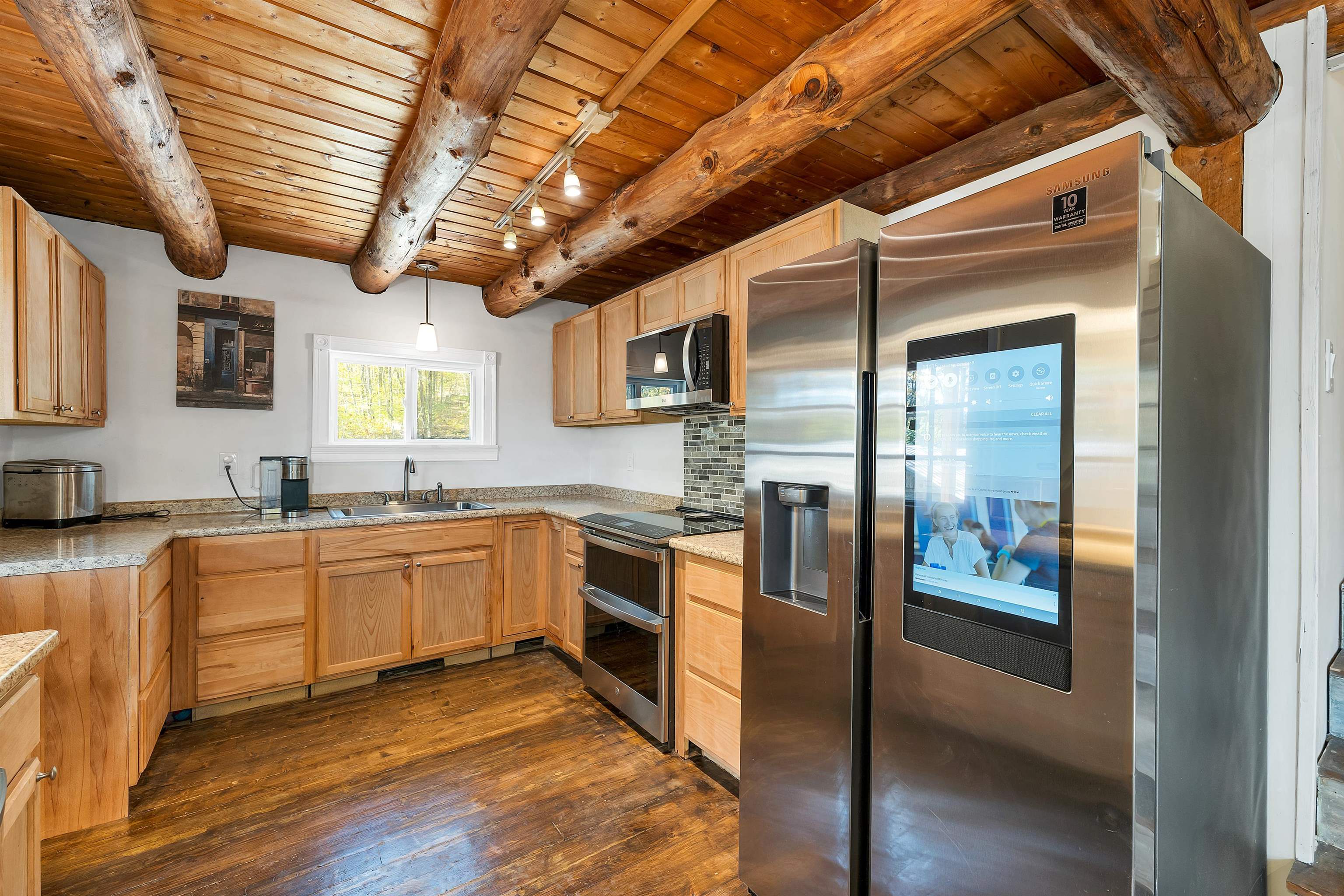 Eat-In Kitchen 24267108