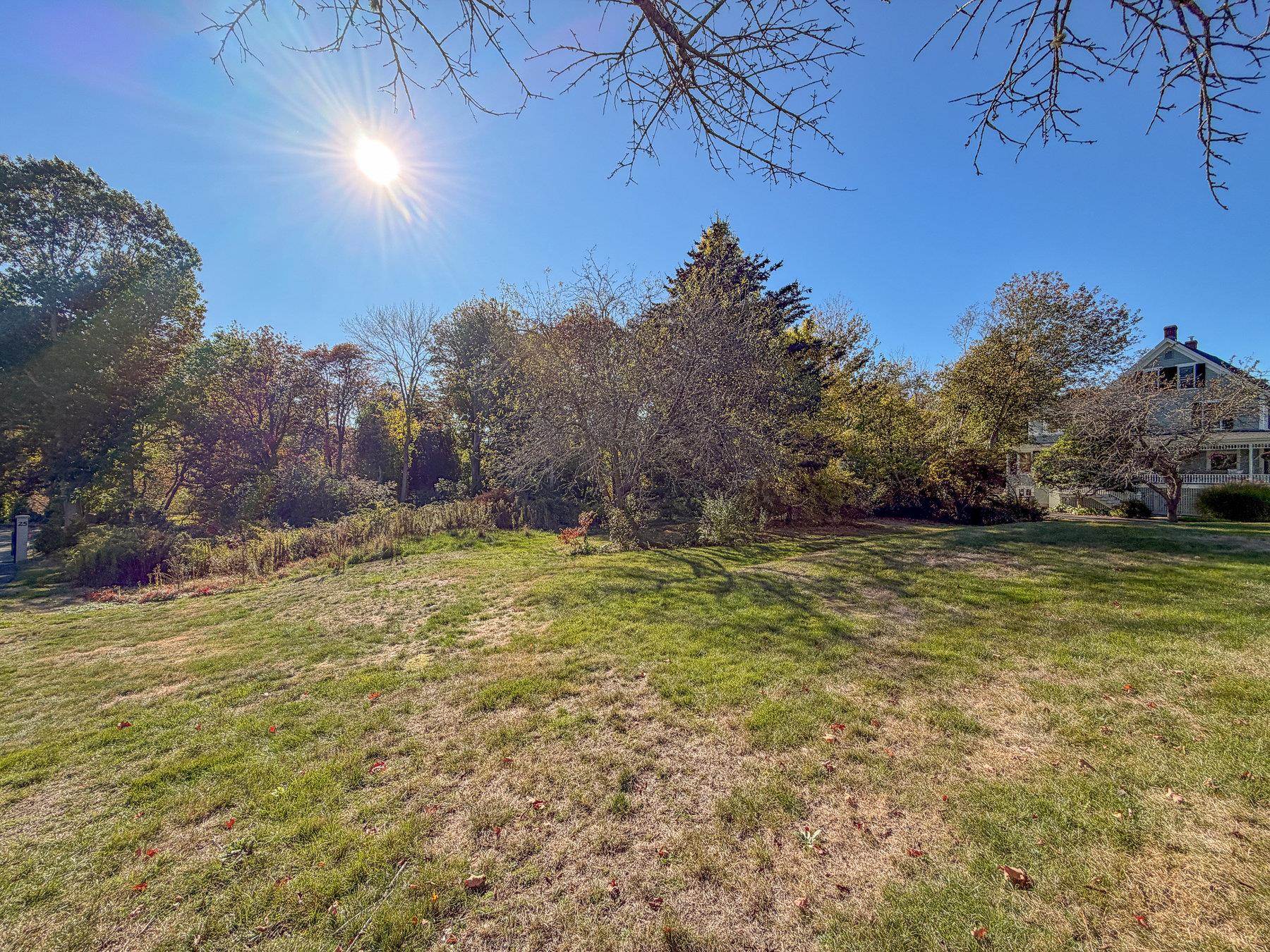 24 Seabreeze Ln, New Castle, NH 03854