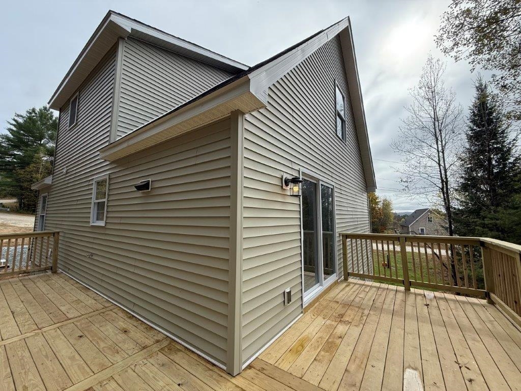 Expansive Wrap Deck 24275289