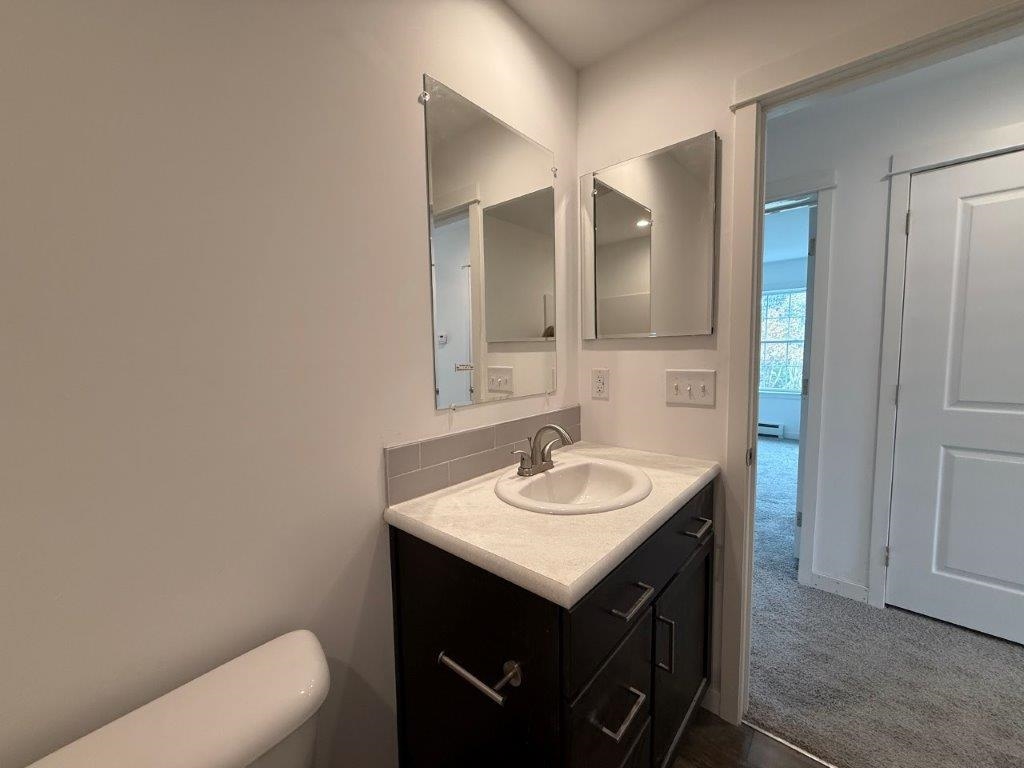 Off The Hallway 24275292