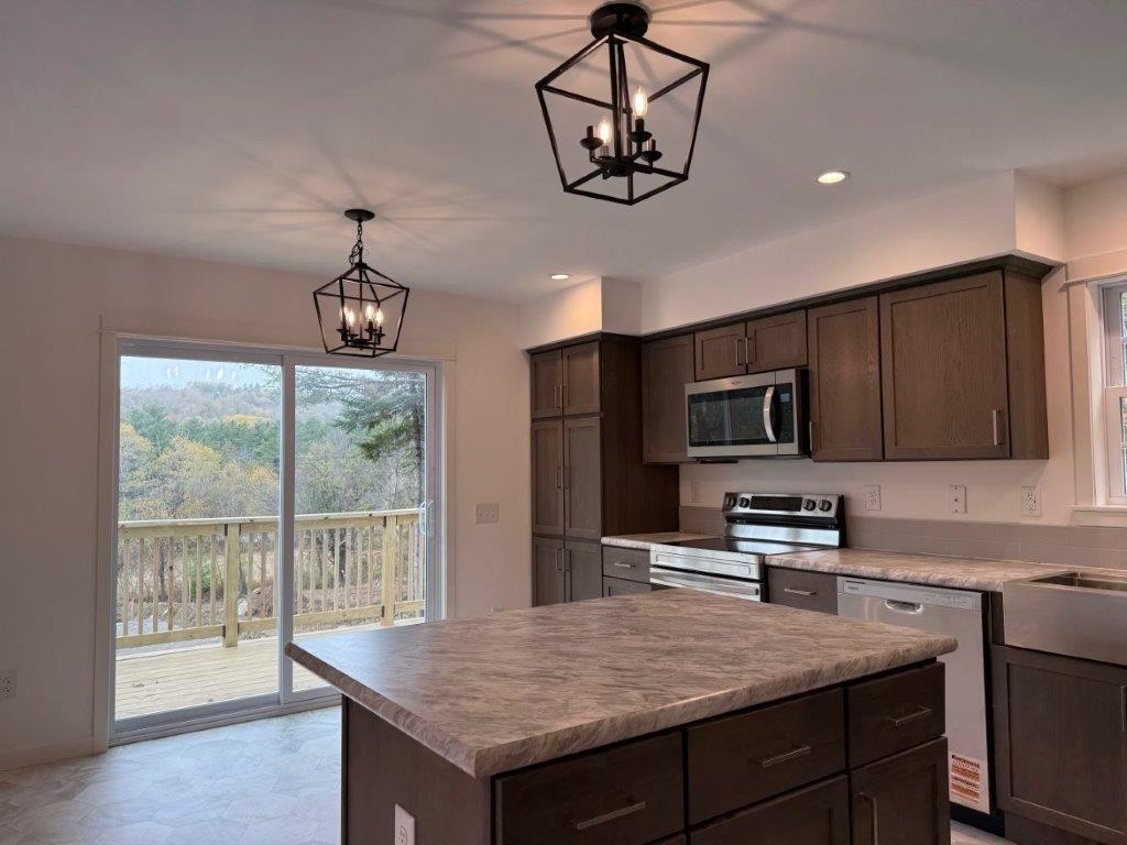 Nice Surroundings 24275295