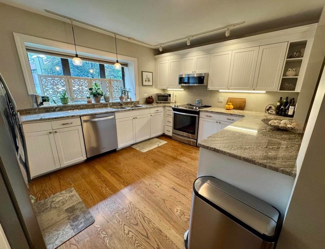 Homes for sale in Merrimack, NH | 23 Pondview Dr, Merrimack, NH 03054 | MLS# 5065756