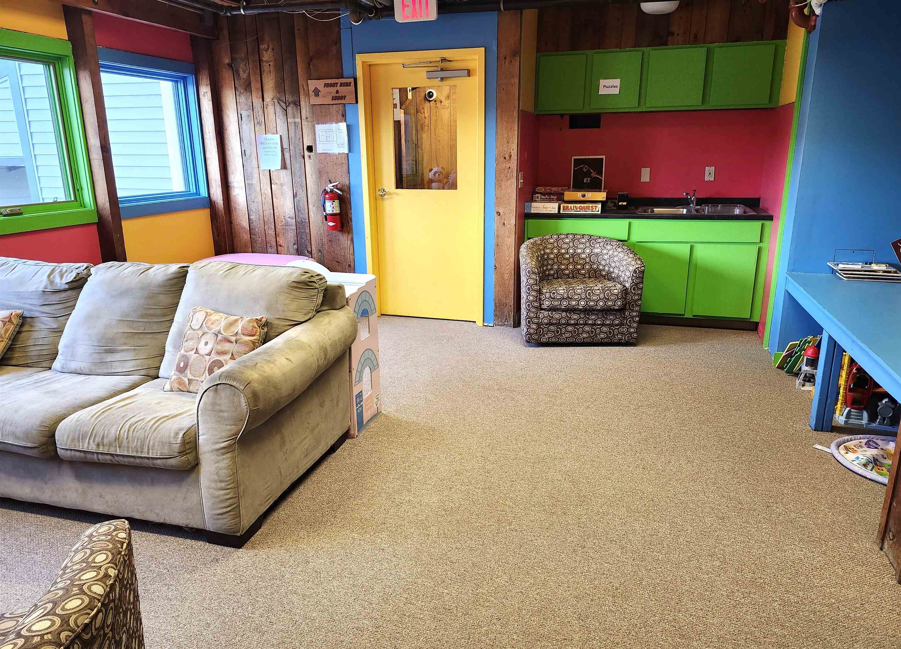 Childrens play room