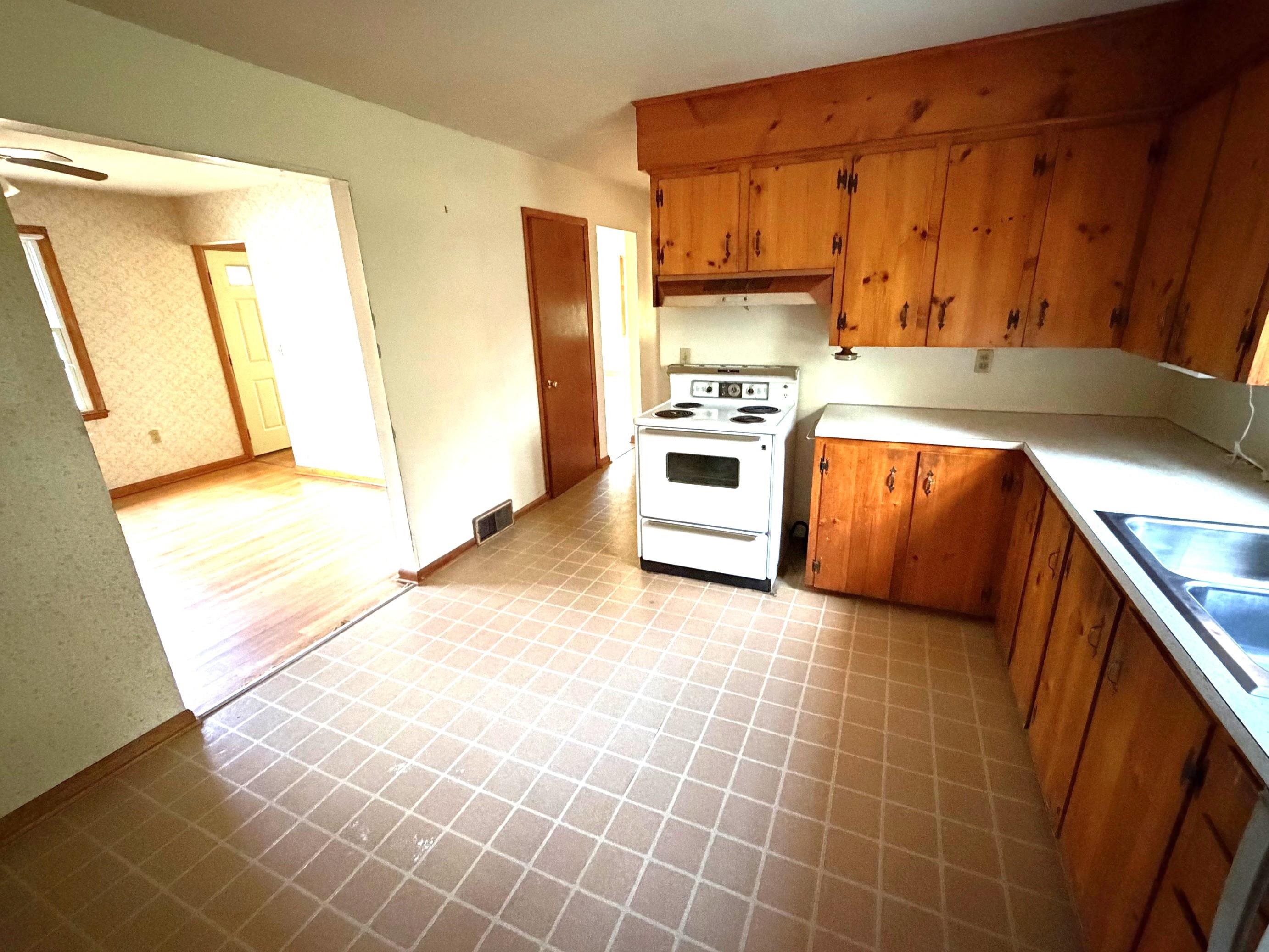 Homes for sale in Essex, VT | 20 Sunset Dr, Essex, VT 05452 | MLS# 5065884