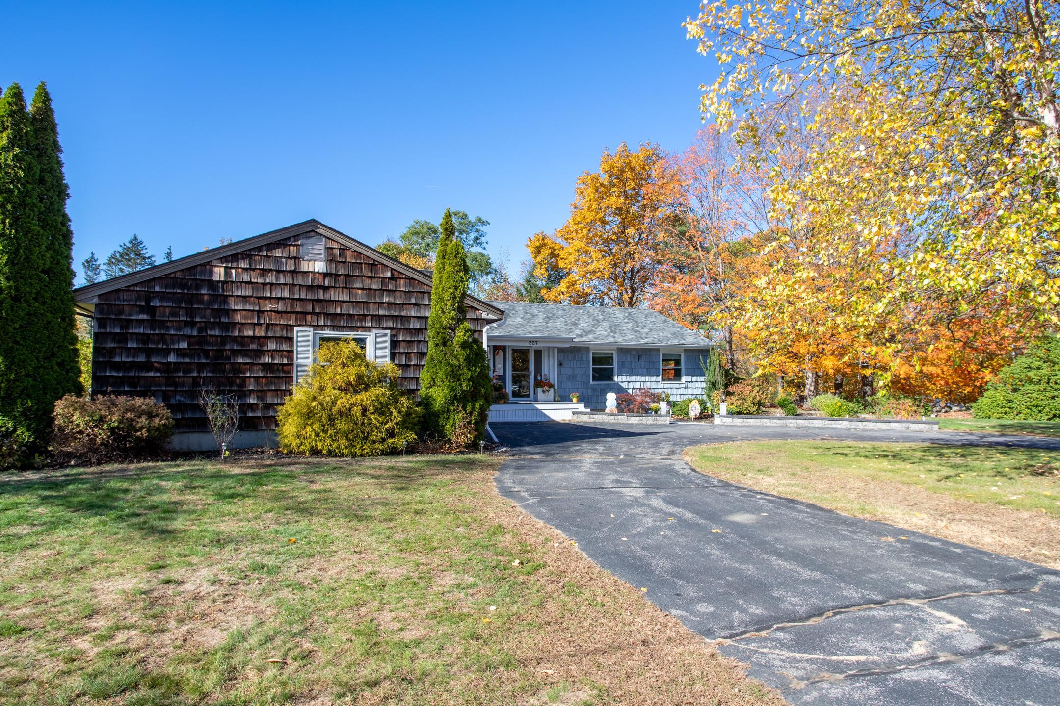 Homes for sale in Stratham, NH | 227 Portsmouth Ave, Stratham, NH 03885 | MLS# 5065915