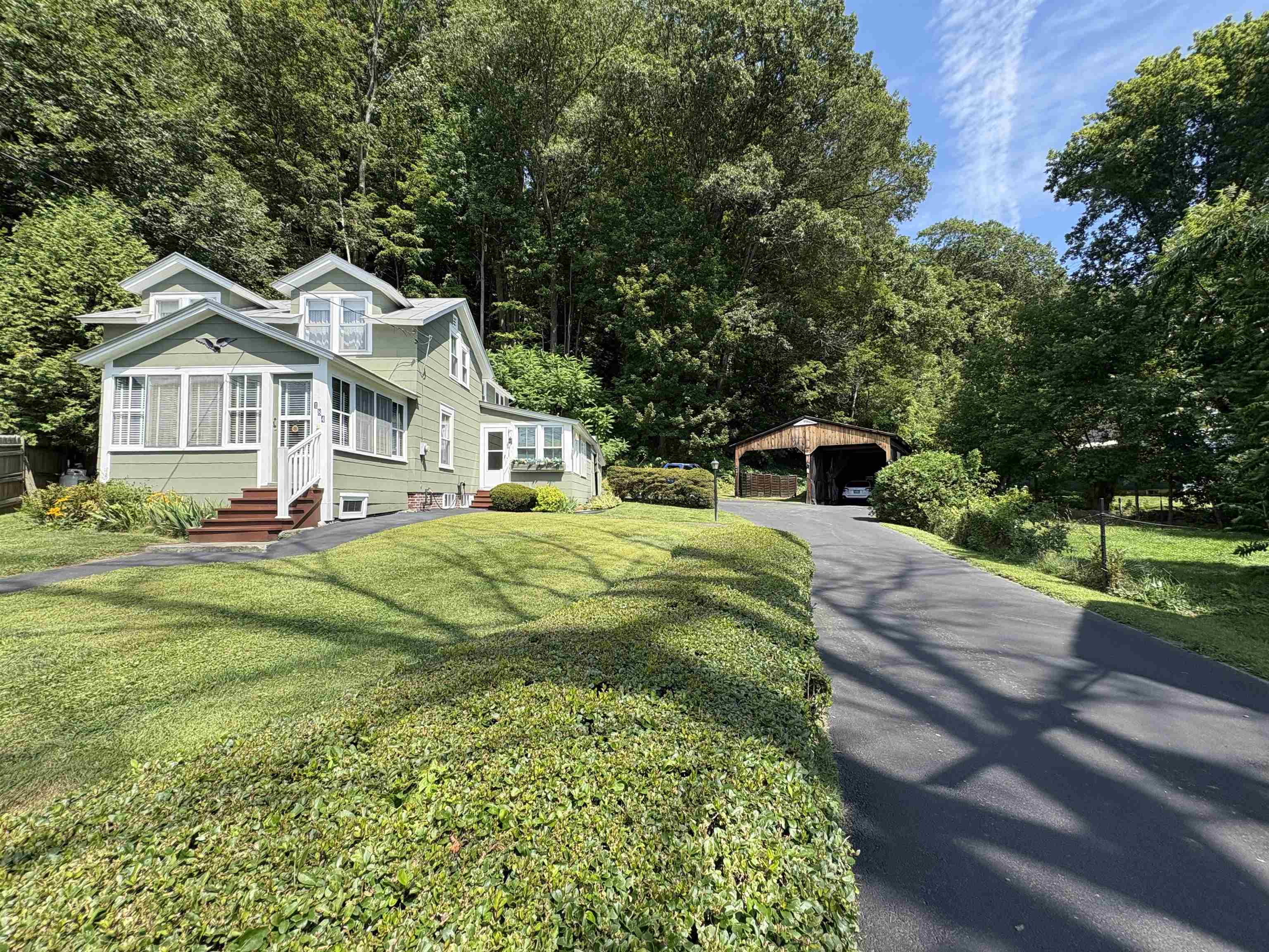 Village of White River Junction in Town of Hartford VT Home for sale $$299,500 $213 per sq.ft.