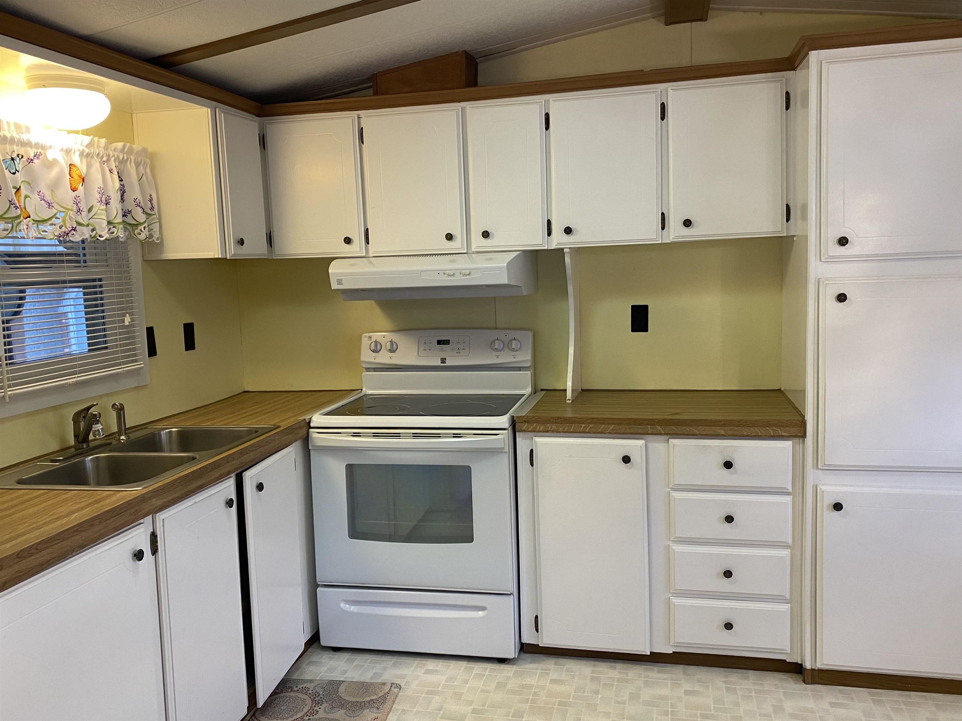 Homes for sale in Gorham, NH | 9 Paradise St, Gorham, NH 03581 | MLS# 5065957