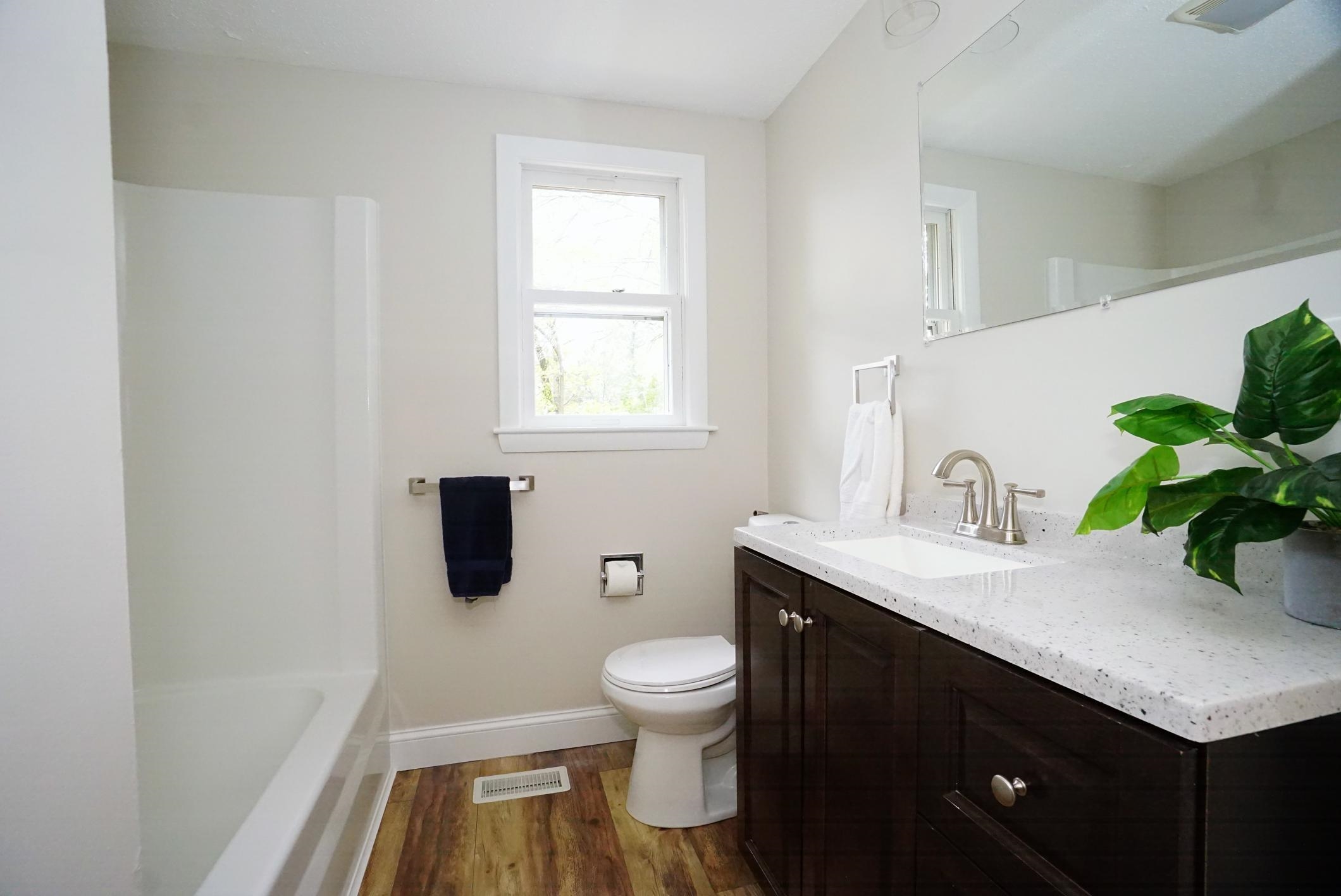 42 Woodfield St, Nashua, NH 03062