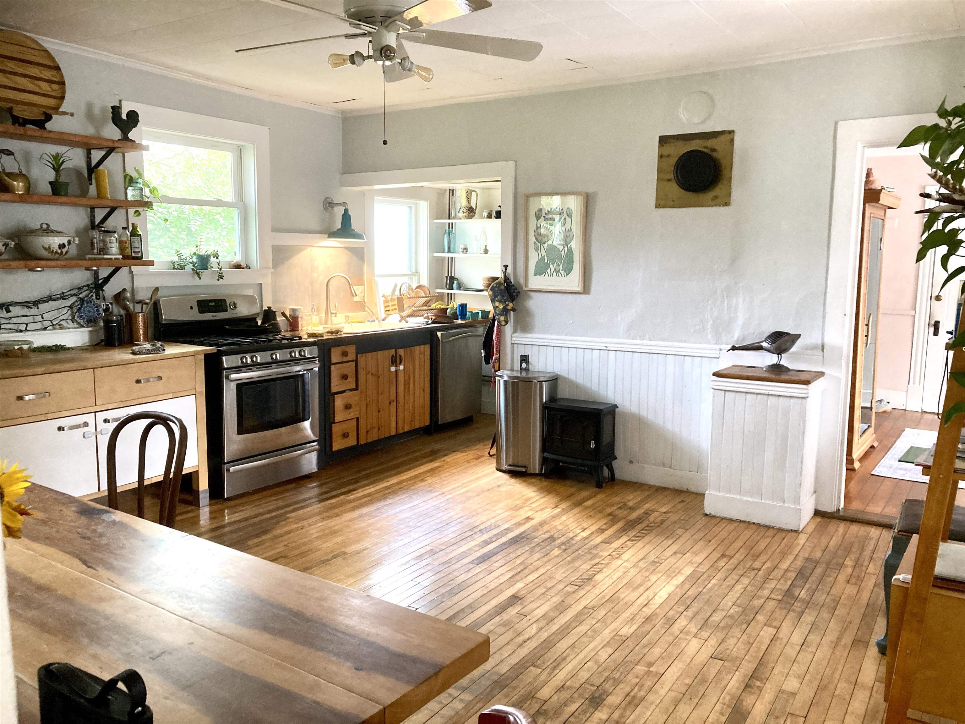 Gorgeous hardwood floors