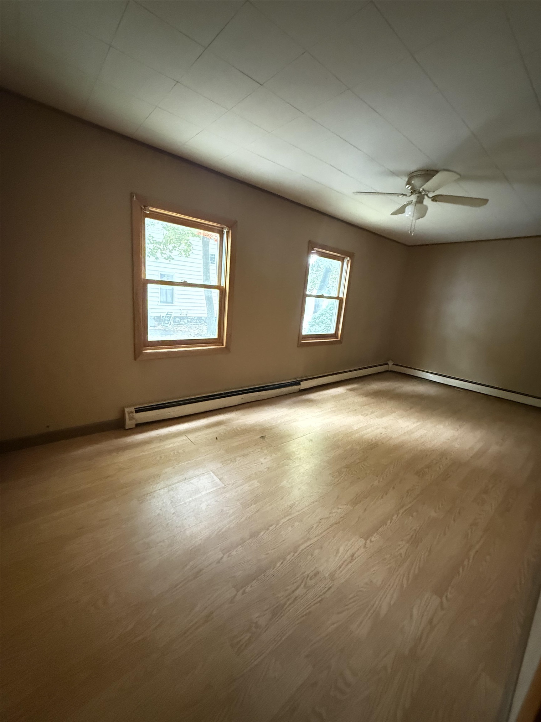 150 Prospect St, Berlin, NH 03570-1944