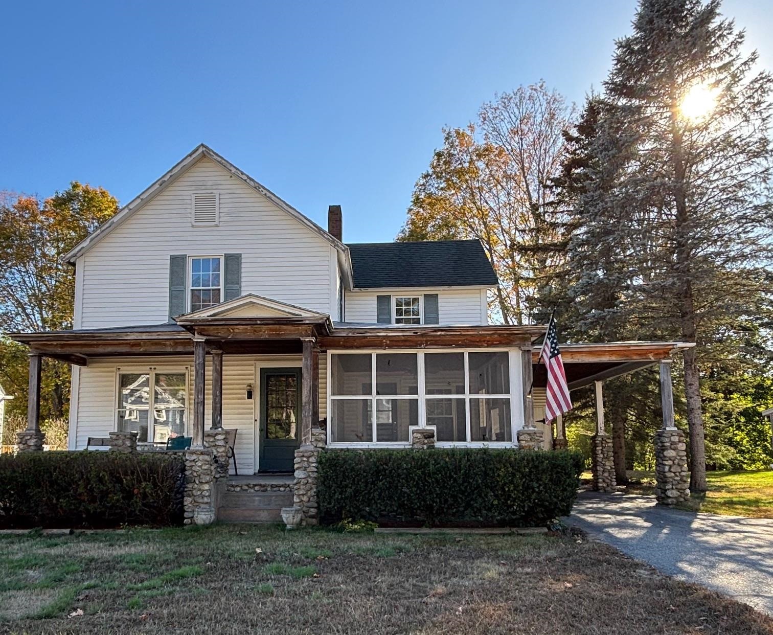 Laconia NH Home for sale $$329,000 $268 per sq.ft.