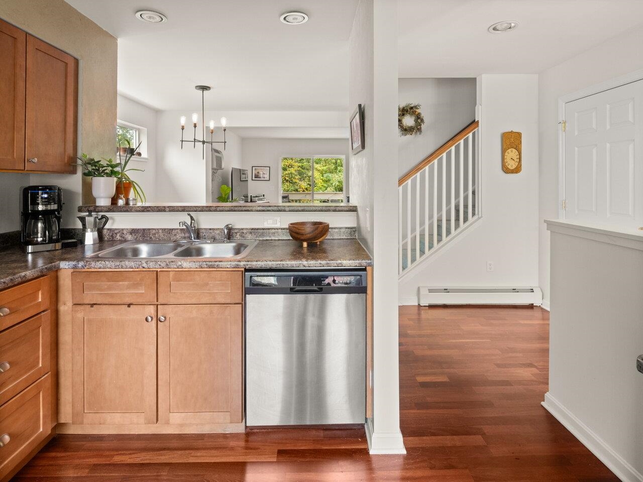 Homes for sale in South Burlington, VT | 61 Finch Ct, South Burlington, VT 05403 | MLS# 5066102