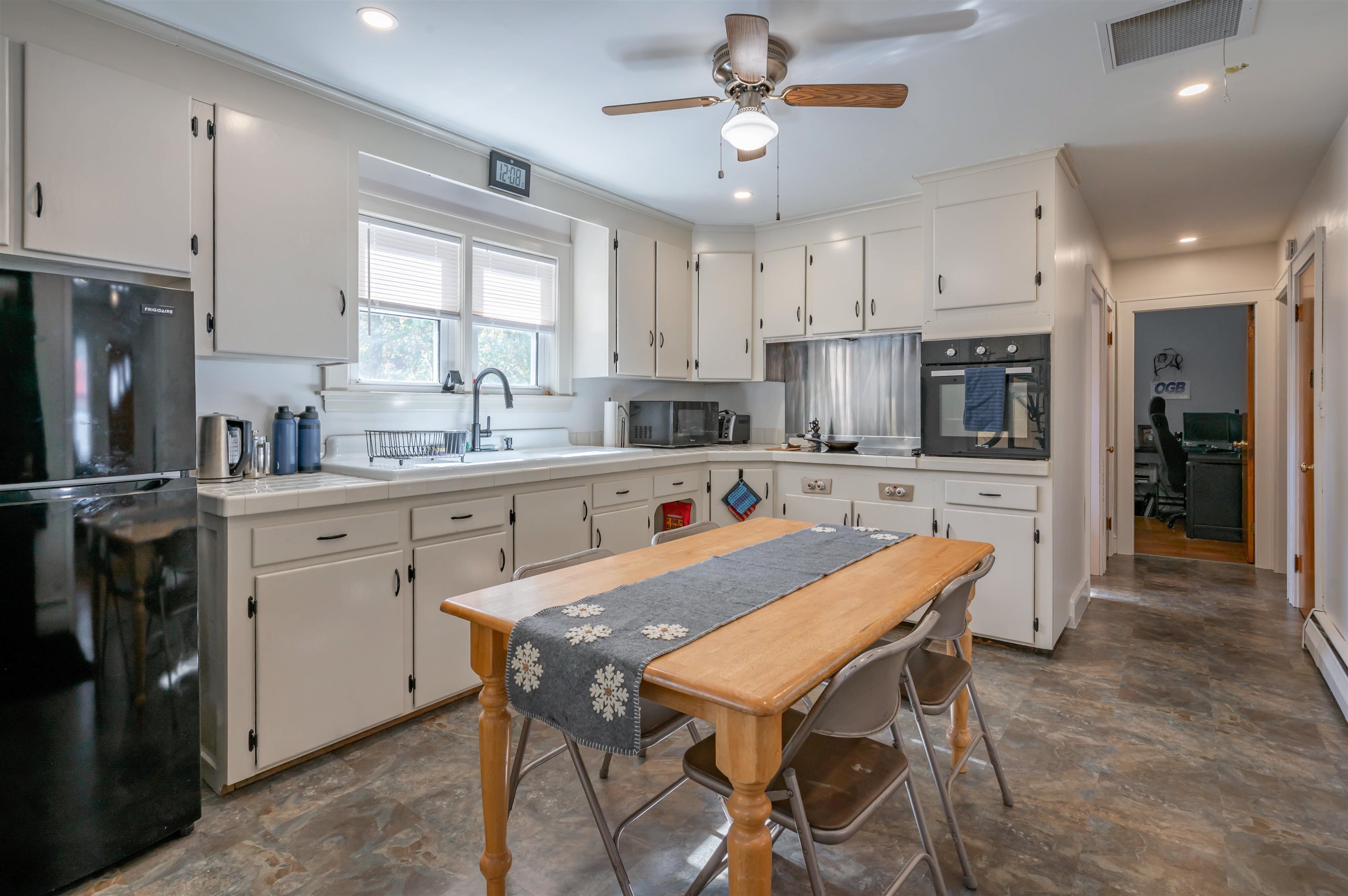 Homes for sale in Manchester, NH | 197 Laxson Ave, Manchester, NH 03103 | MLS# 5066139