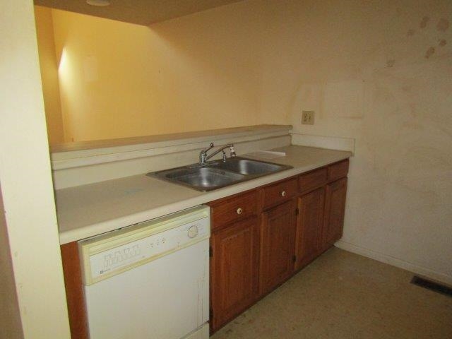 14 Balmoral Dr, Stratham, NH 03885