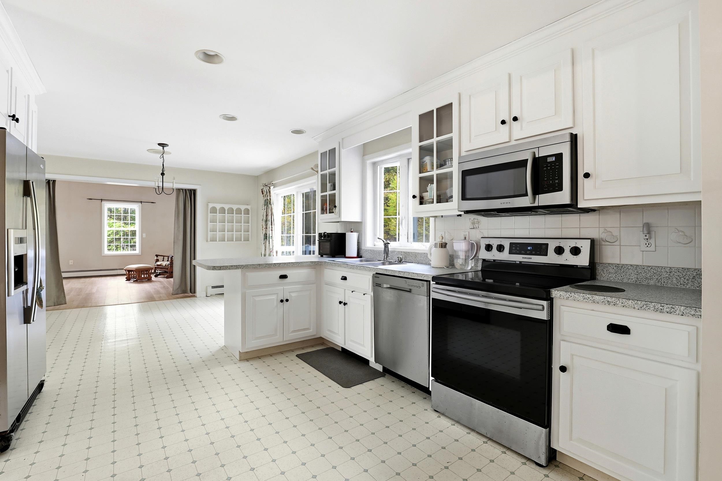 Homes for sale in Plaistow, NH | 13 Cottonwood Rd, Plaistow, NH 03865 | MLS# 5066155