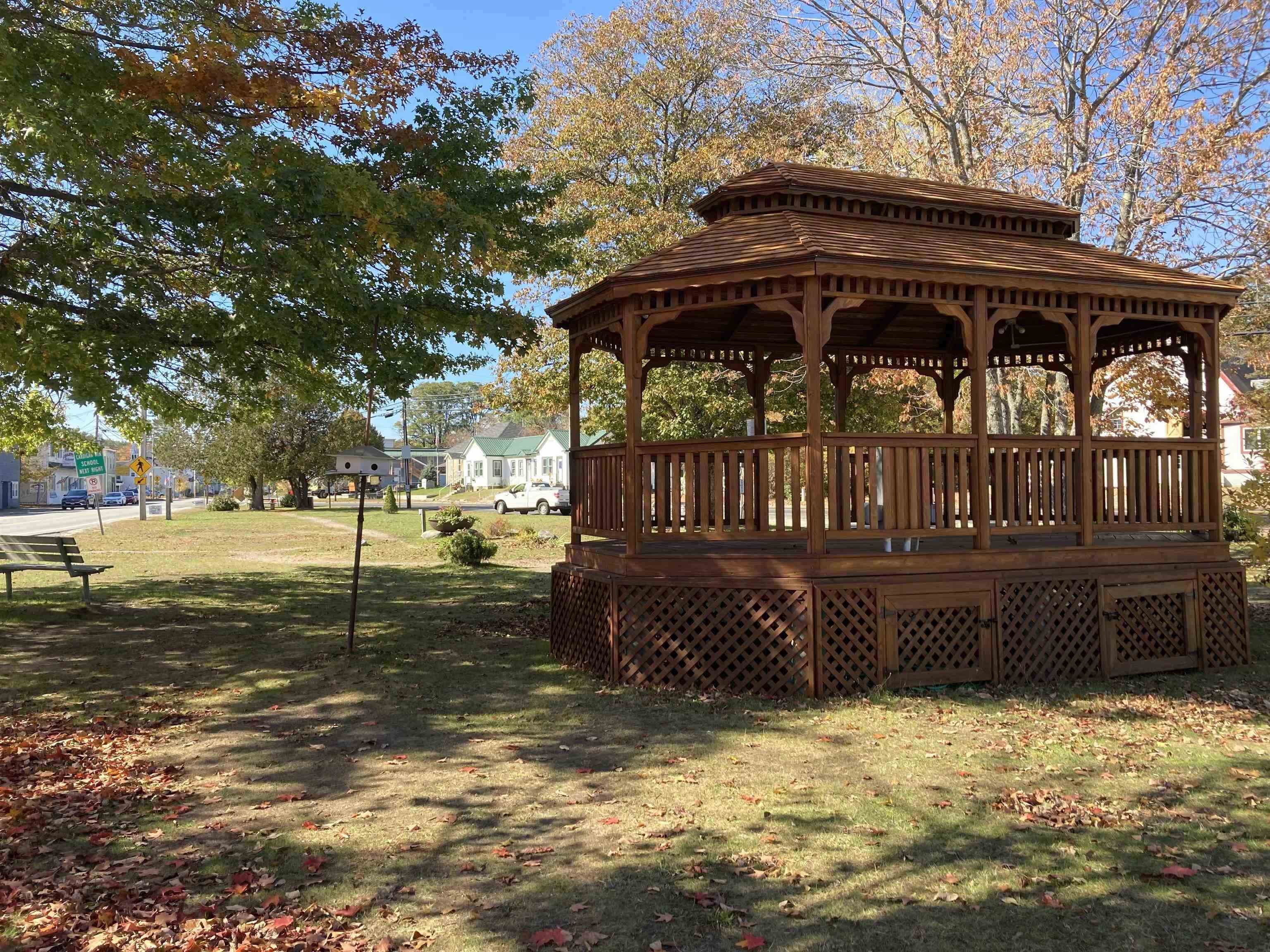 Sundays on the Common 24297137