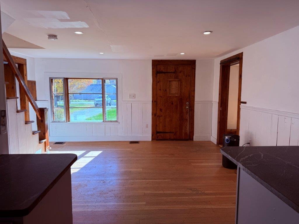 Dining Area 24296935