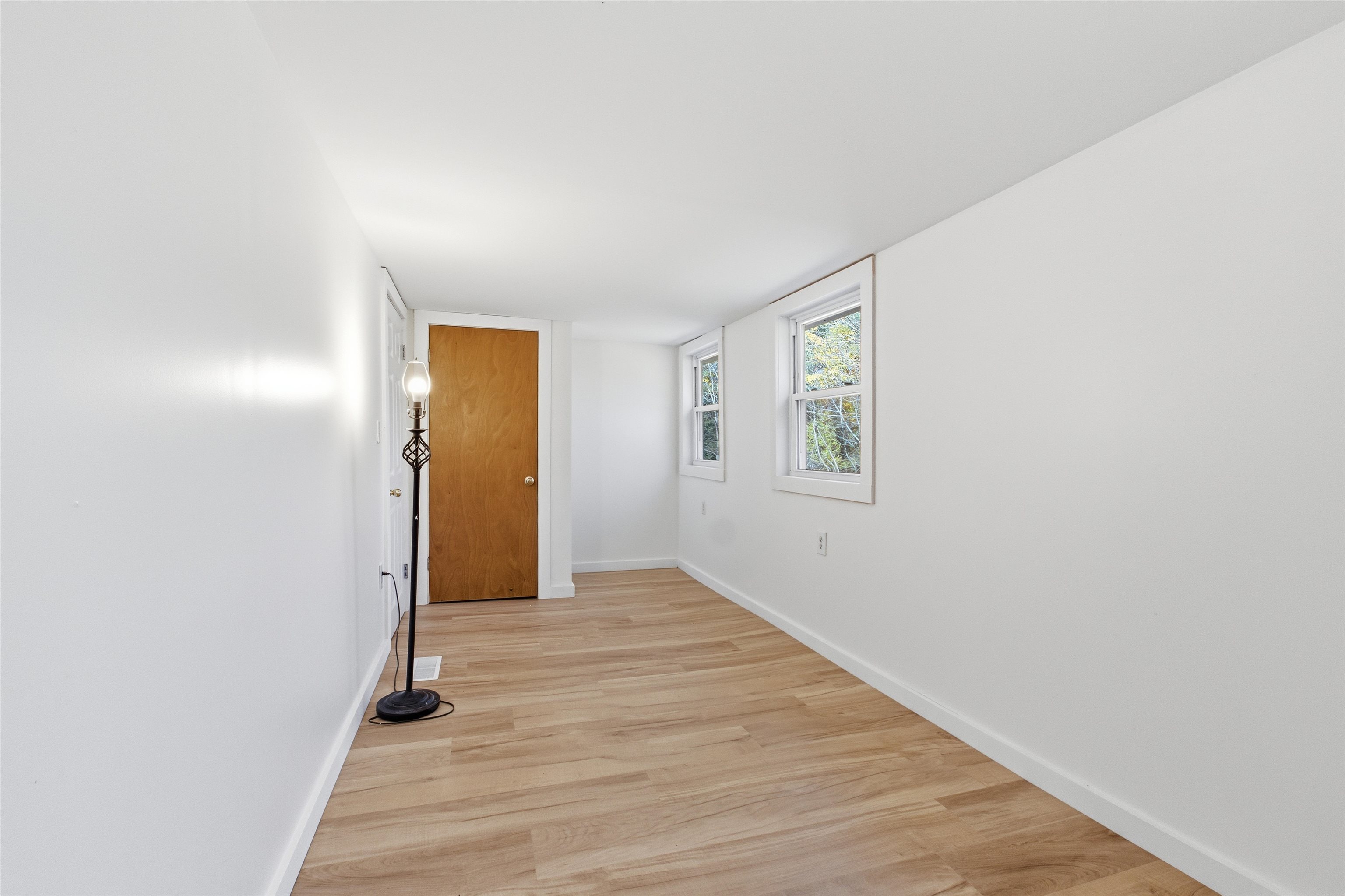 First floor bedroom 24305712